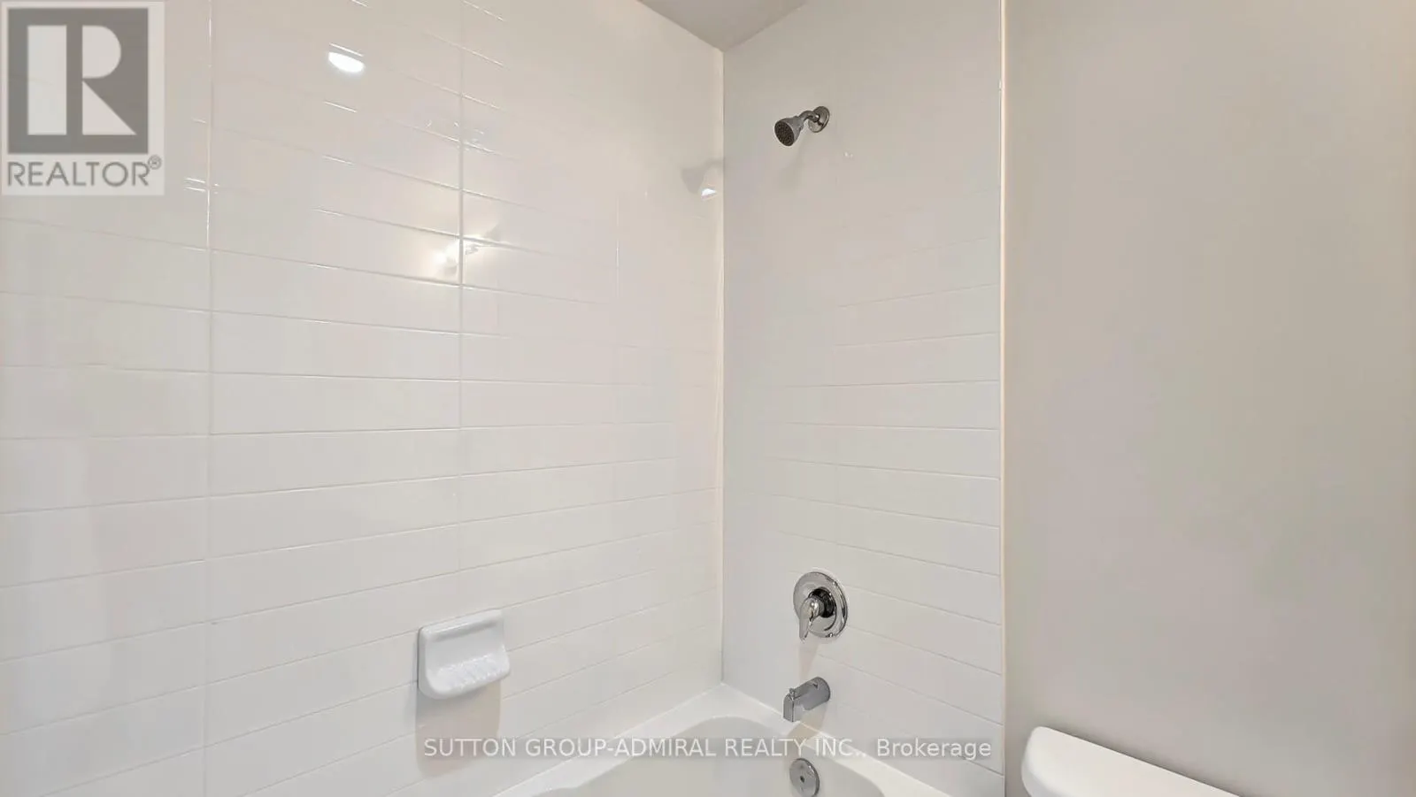 TH 101 - 39 ANNIE CRAIG DRIVE