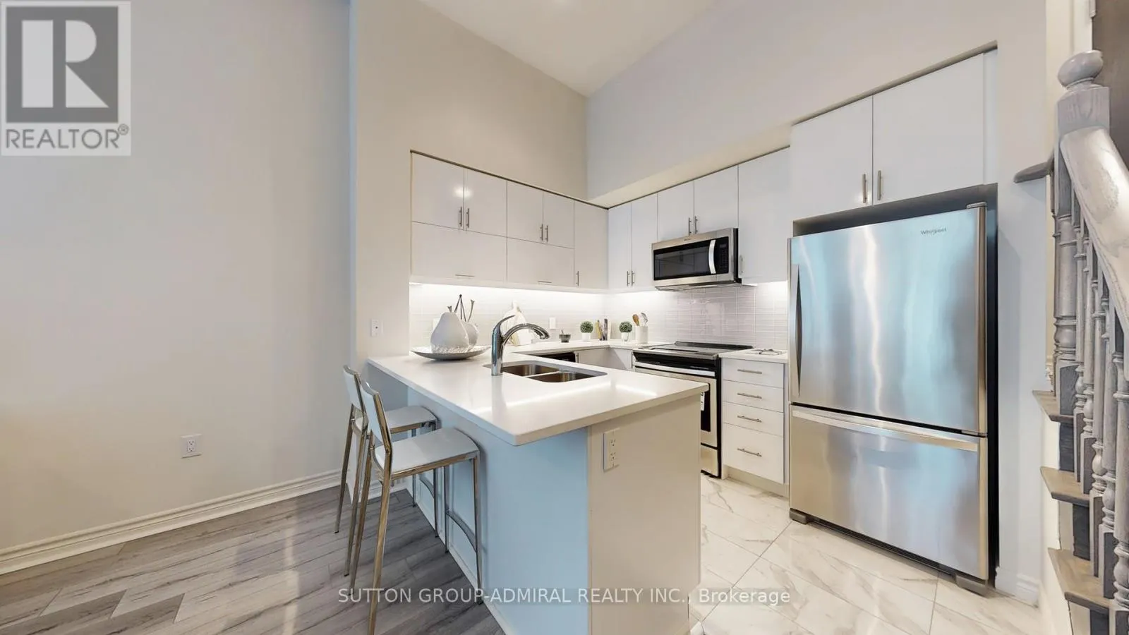 TH 101 - 39 ANNIE CRAIG DRIVE