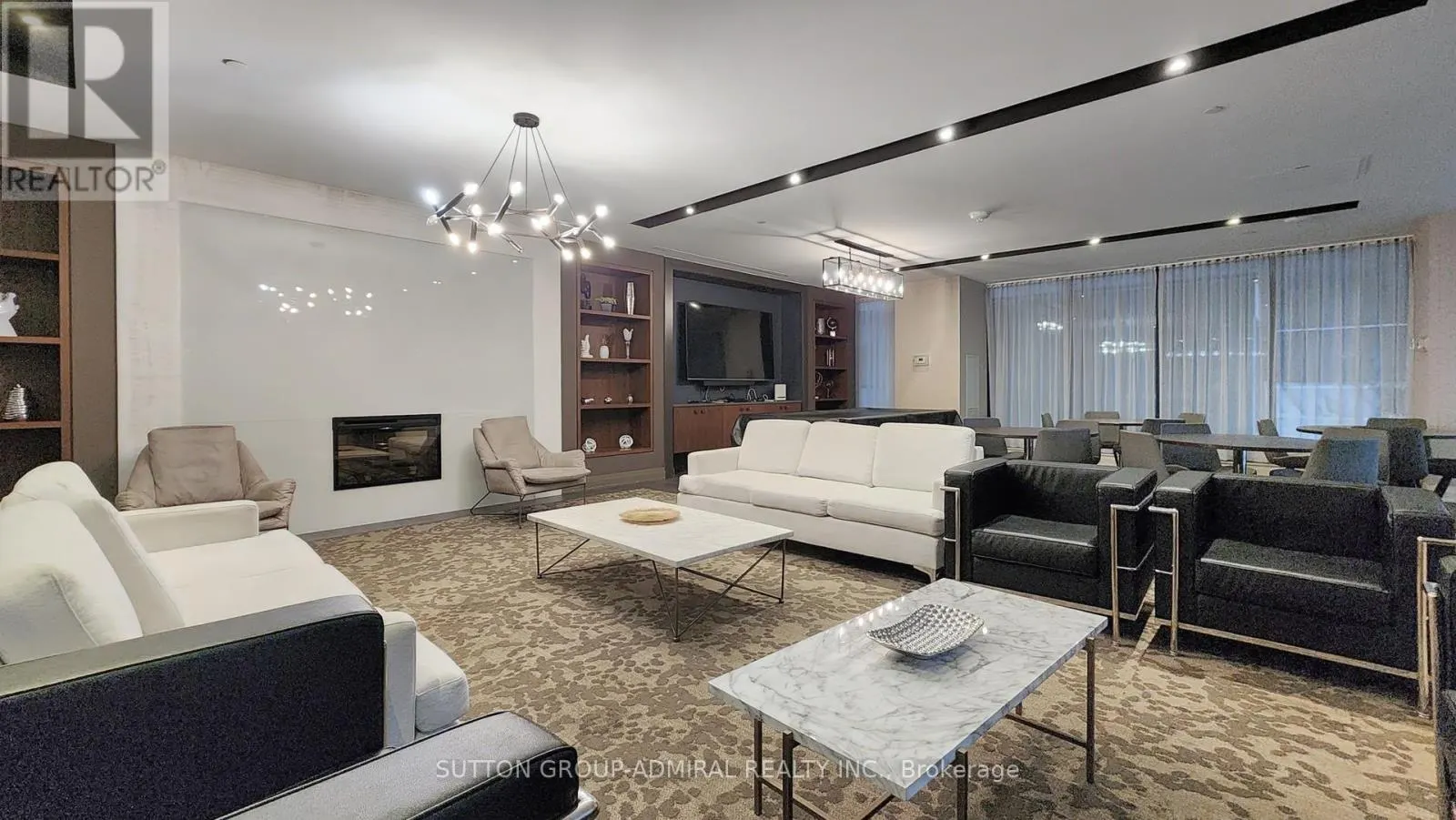 TH 101 - 39 ANNIE CRAIG DRIVE