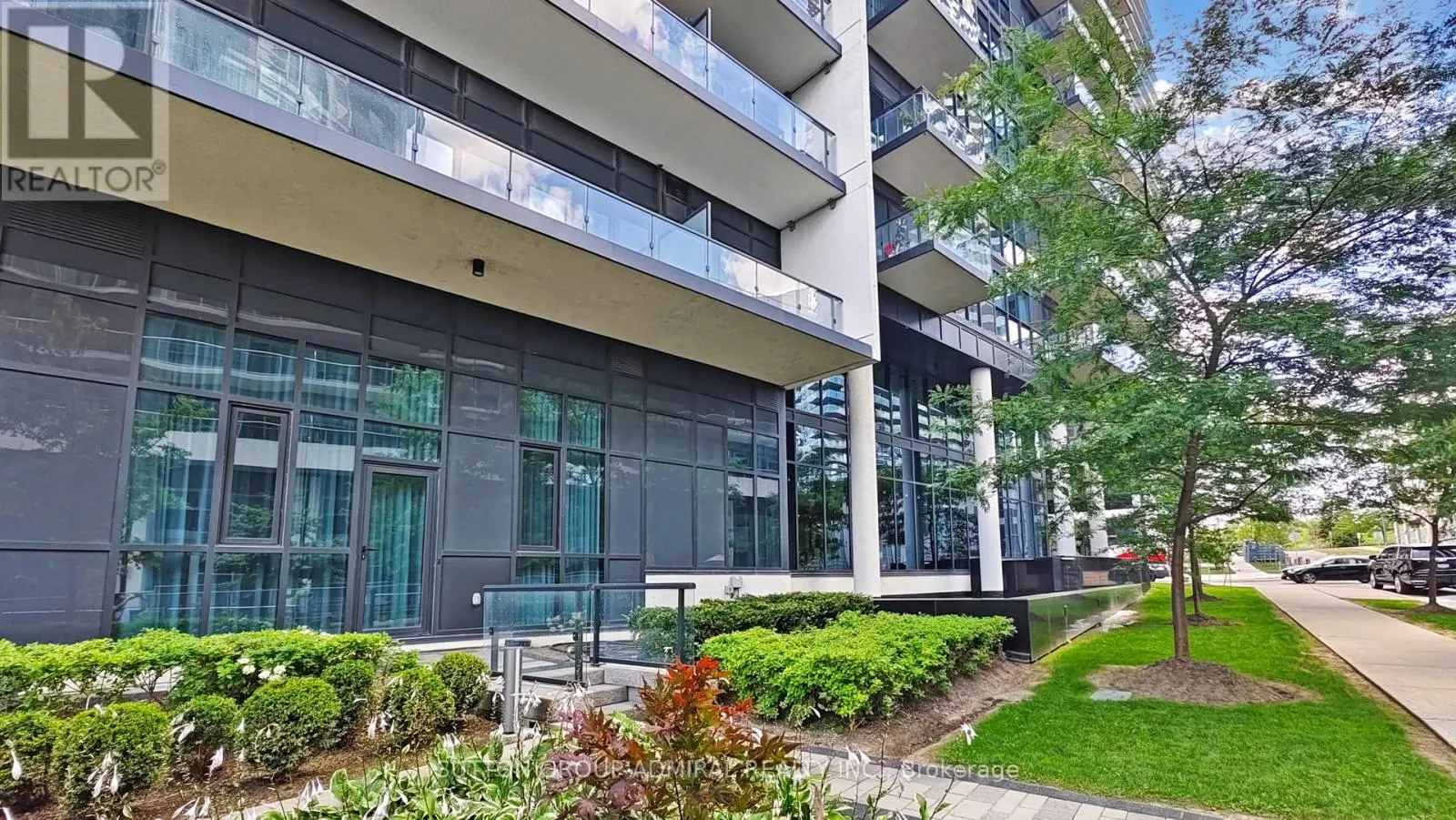 TH 101 - 39 ANNIE CRAIG DRIVE