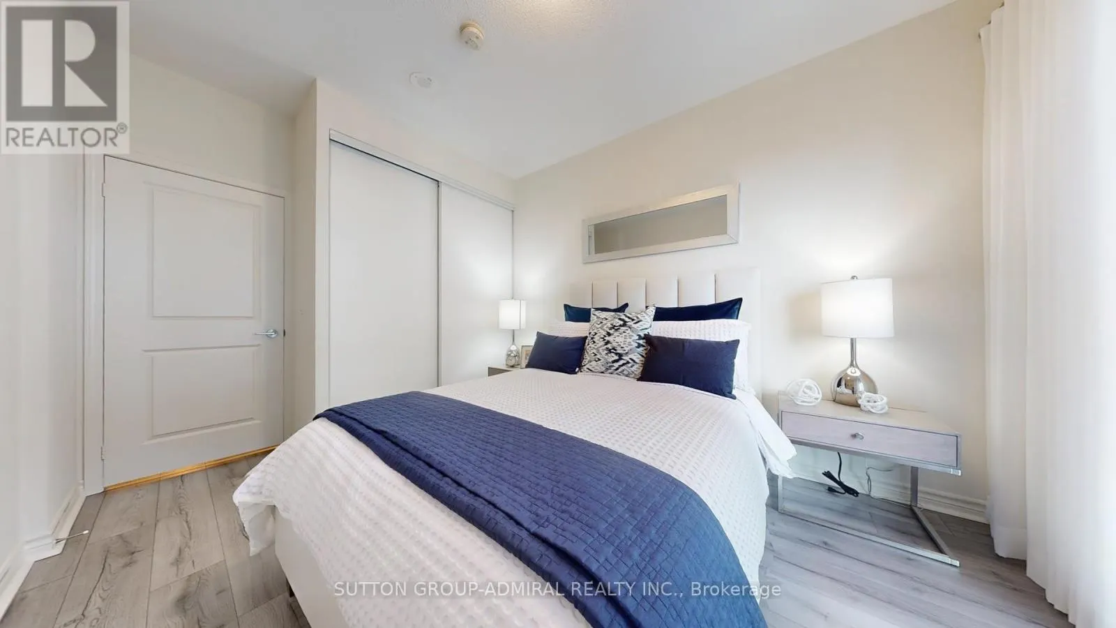 TH 101 - 39 ANNIE CRAIG DRIVE