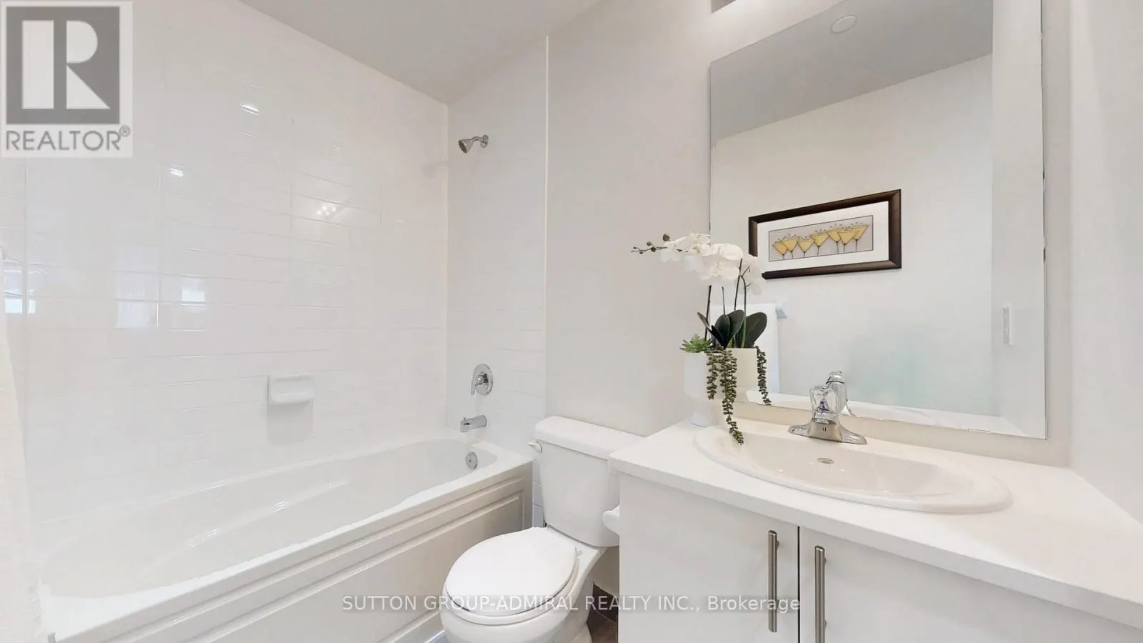 TH 101 - 39 ANNIE CRAIG DRIVE
