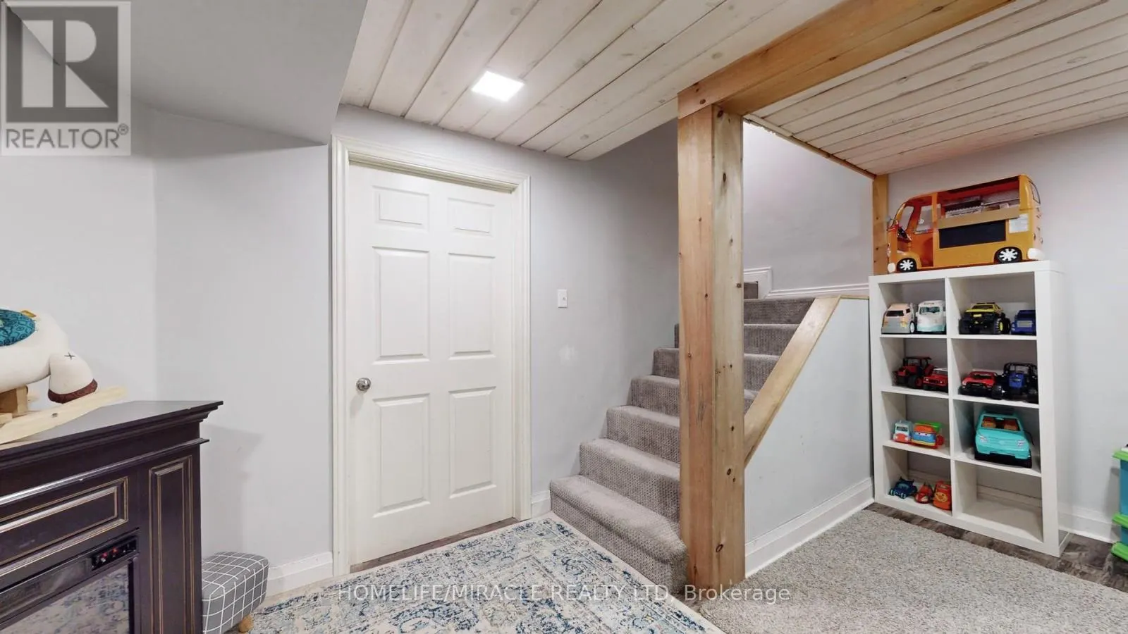 126 MOWAT CRESCENT