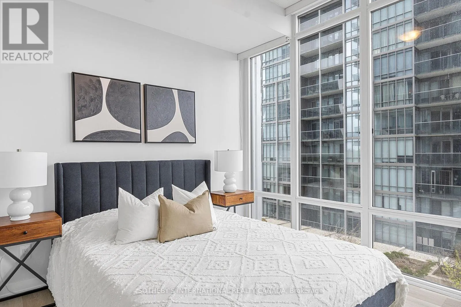 608 - 88 PARK LAWN ROAD