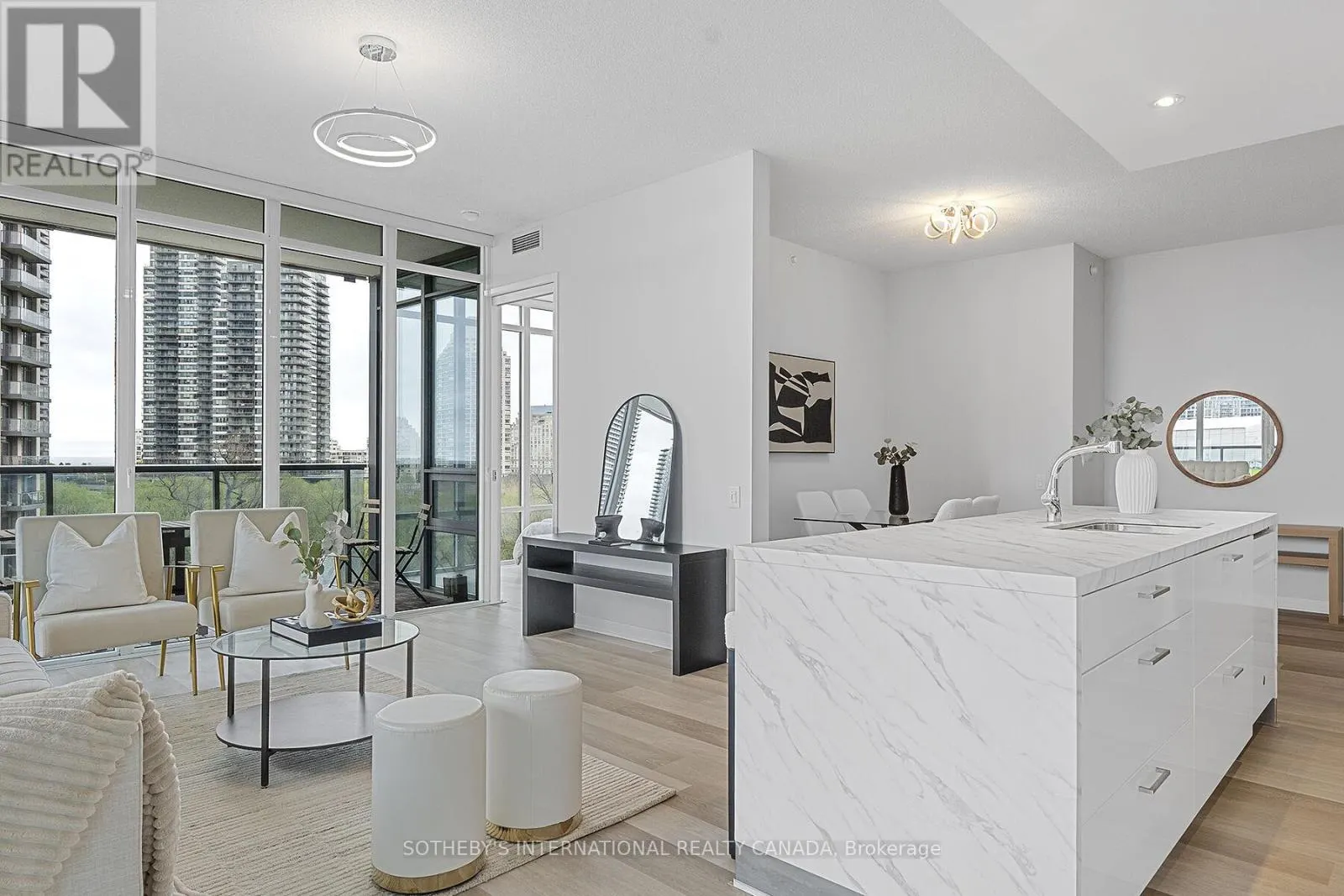 608 - 88 PARK LAWN ROAD