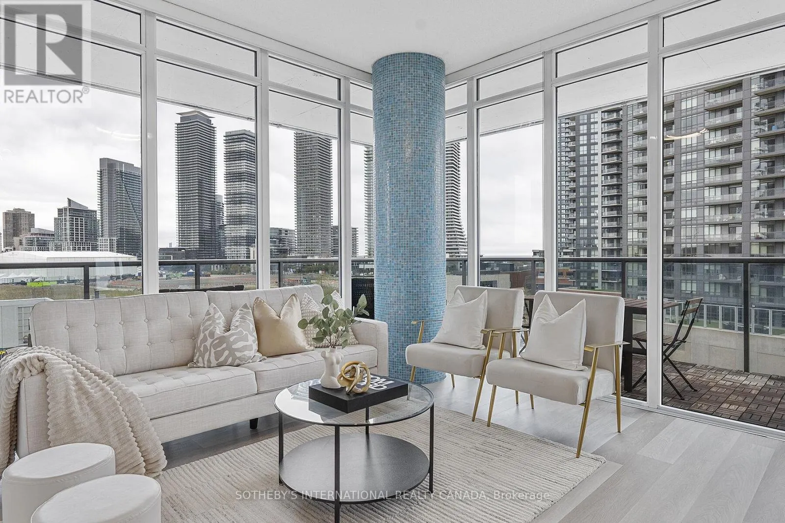 608 - 88 PARK LAWN ROAD