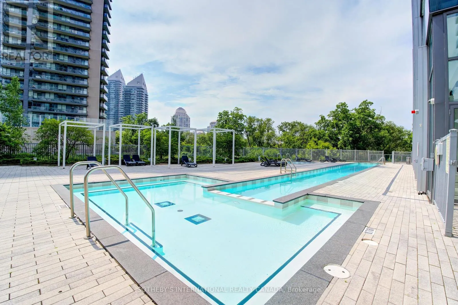608 - 88 PARK LAWN ROAD
