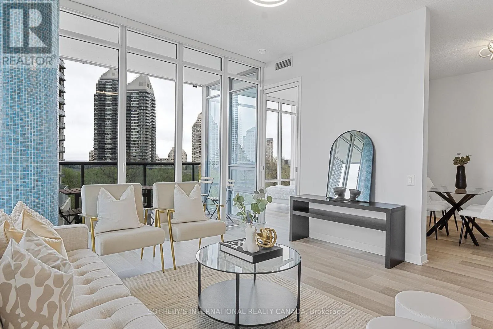 608 - 88 PARK LAWN ROAD