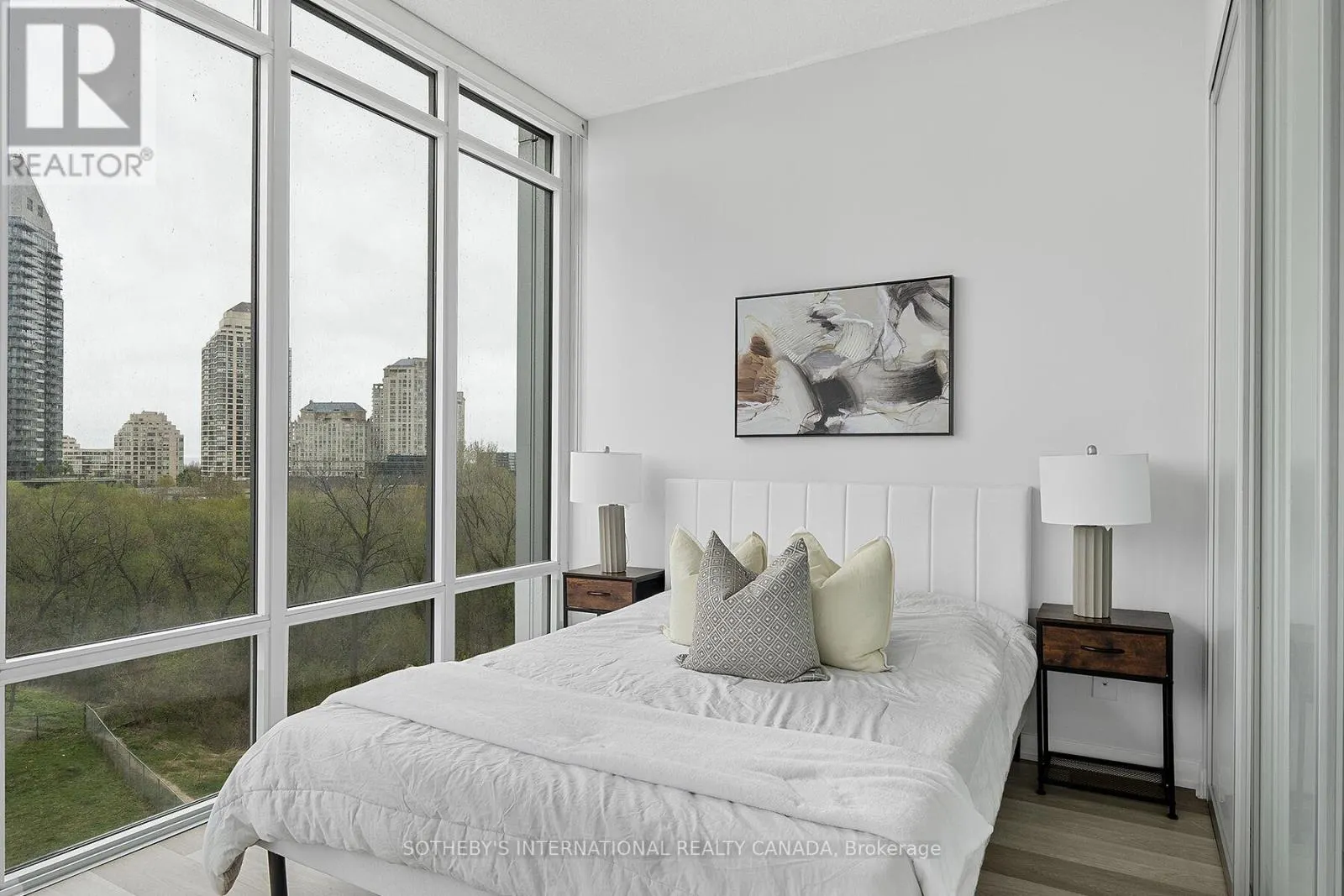 608 - 88 PARK LAWN ROAD