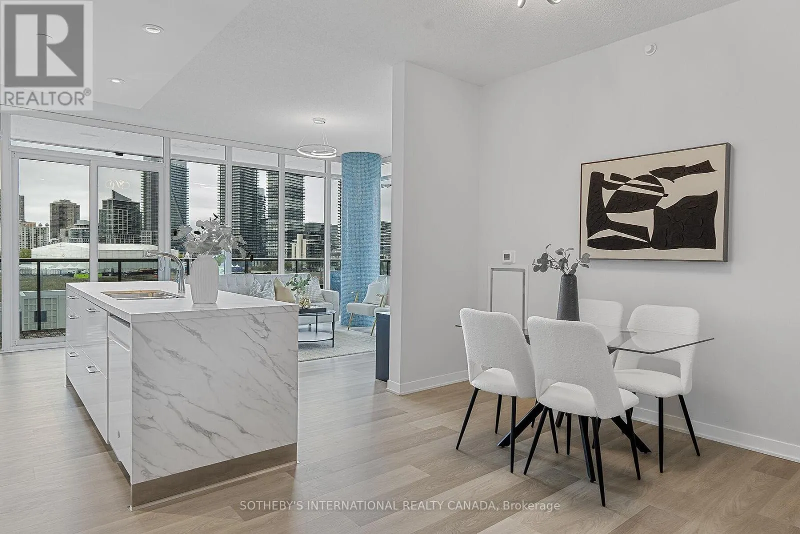 608 - 88 PARK LAWN ROAD