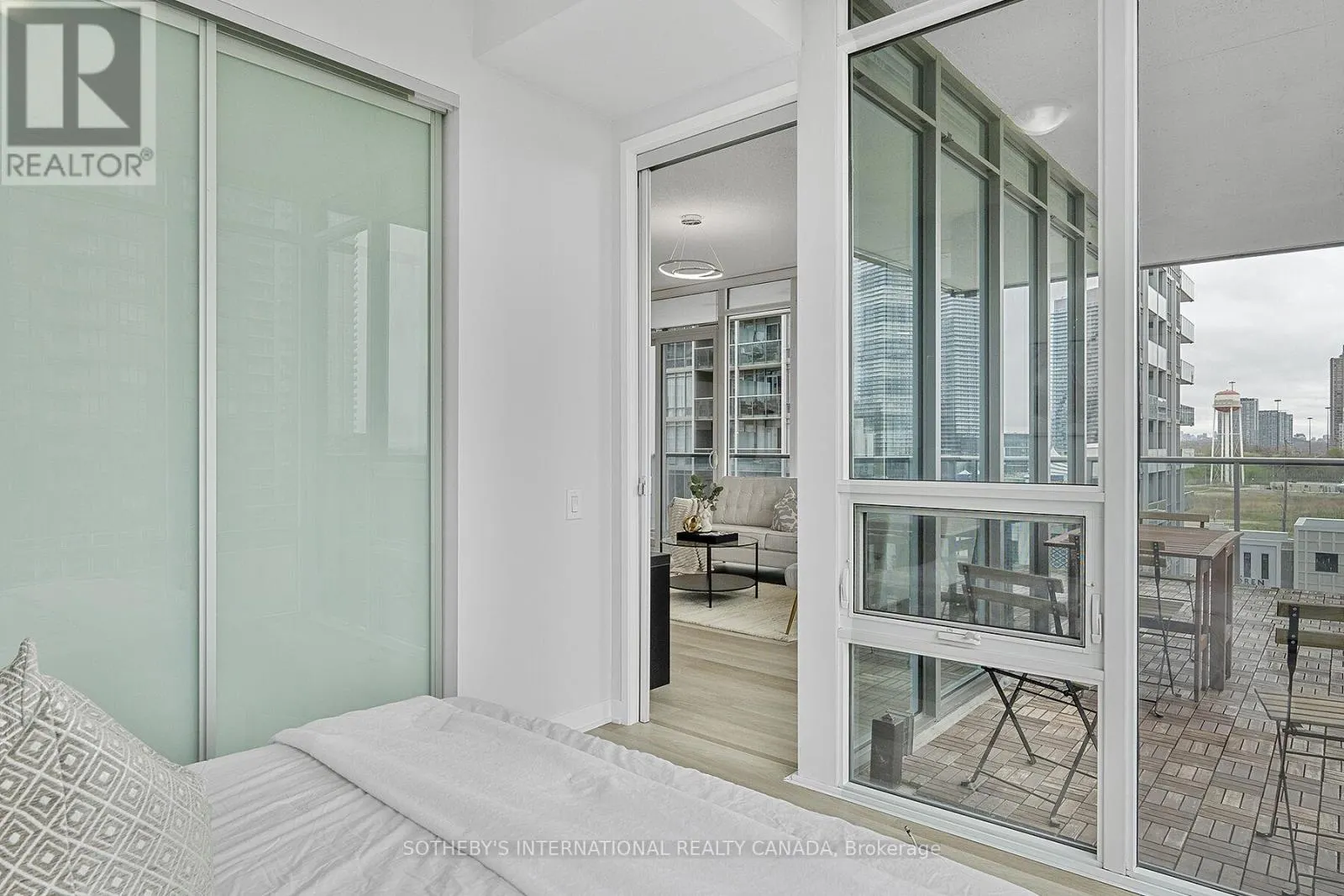 608 - 88 PARK LAWN ROAD