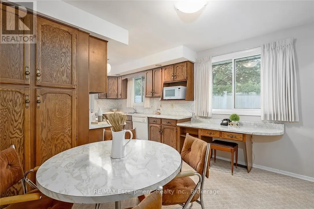 231 BARRYMORE COURT