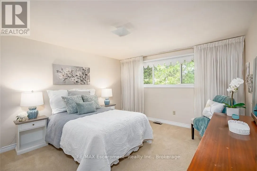 231 BARRYMORE COURT