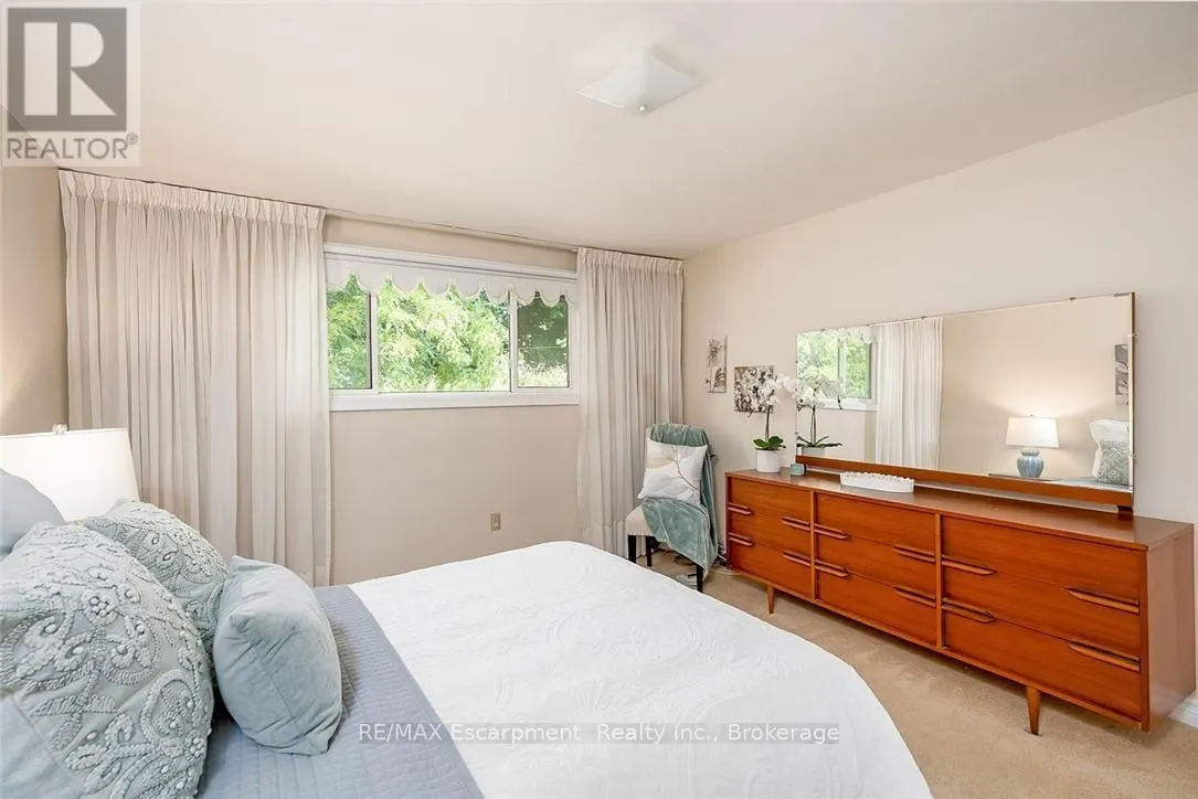 231 BARRYMORE COURT