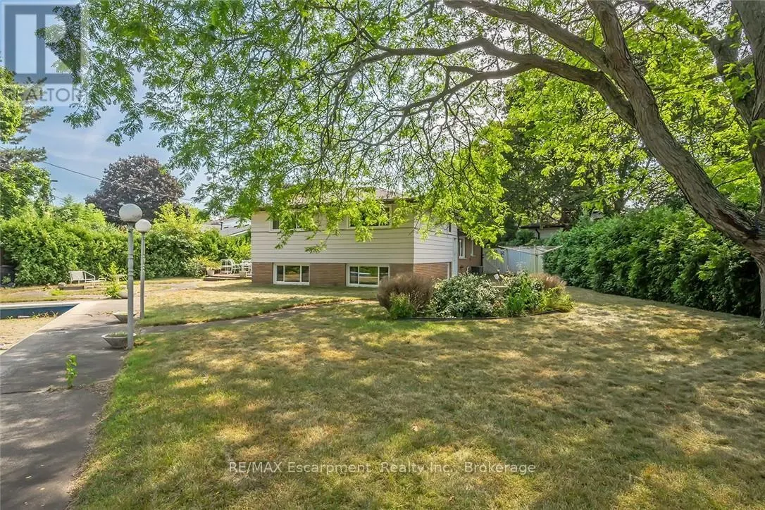 231 BARRYMORE COURT