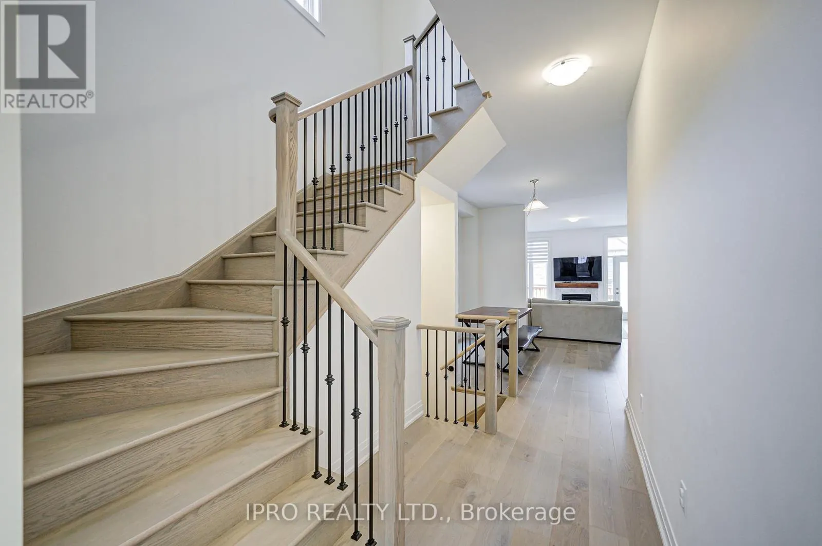 446 THORNBORROW COURT