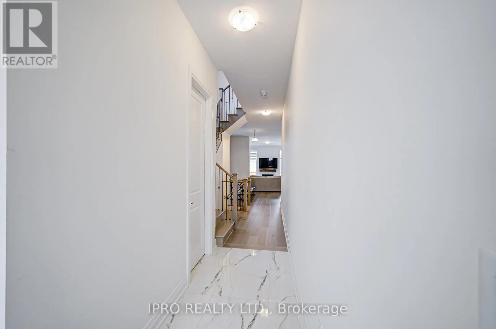 446 THORNBORROW COURT