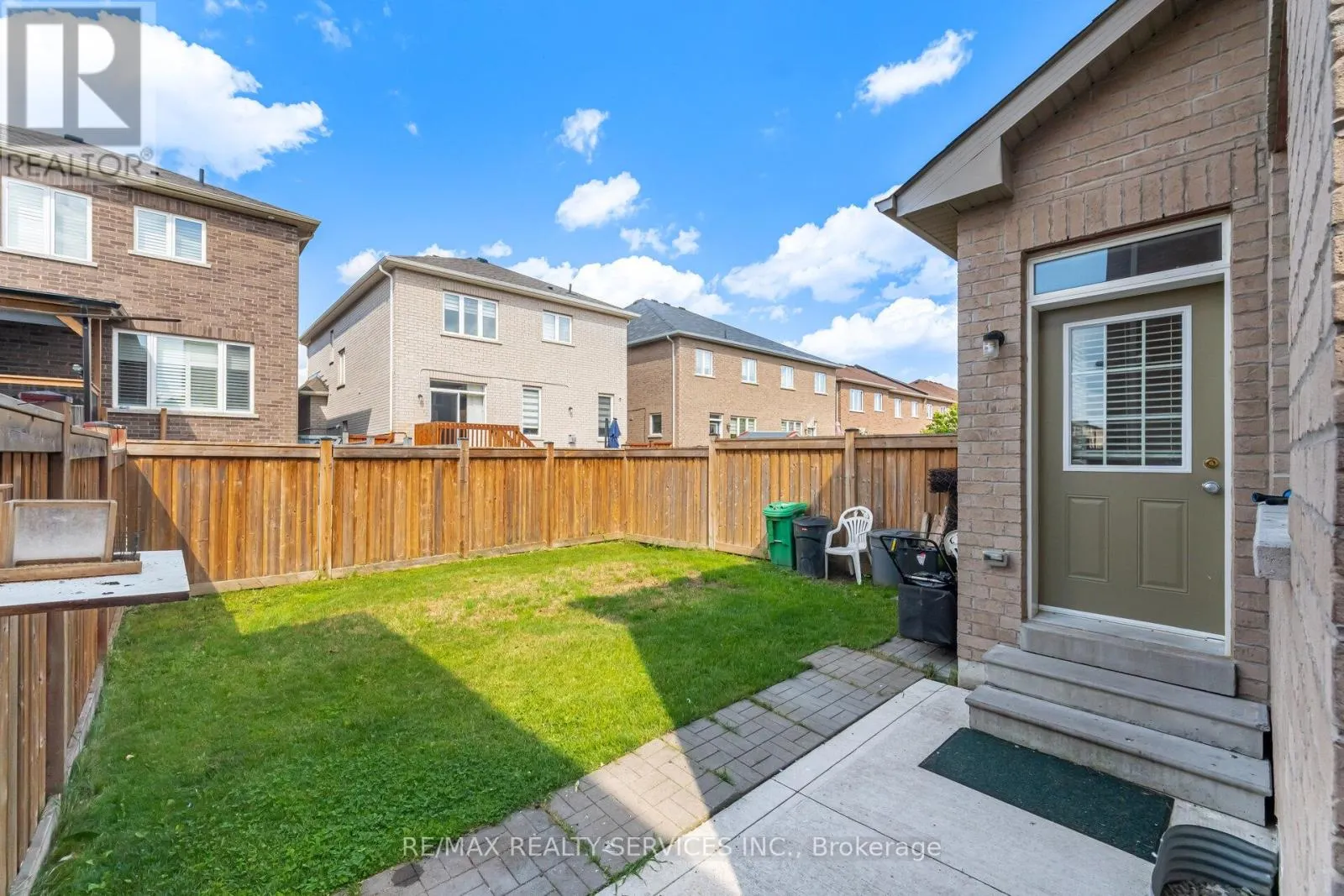 20 BLACKBERRY VALLEY CRESCENT