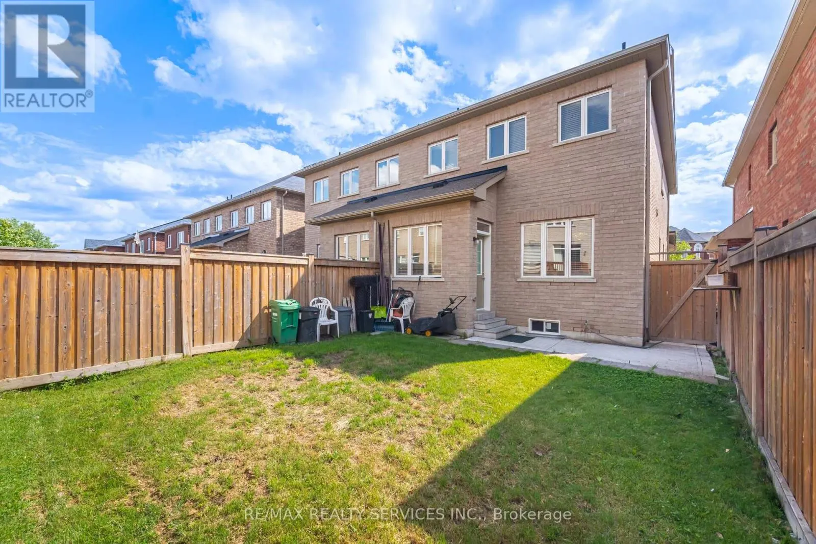 20 BLACKBERRY VALLEY CRESCENT