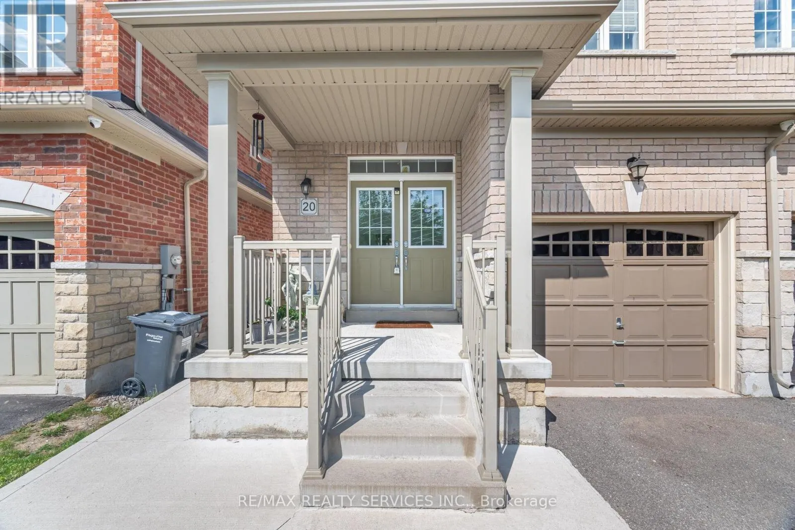 20 BLACKBERRY VALLEY CRESCENT