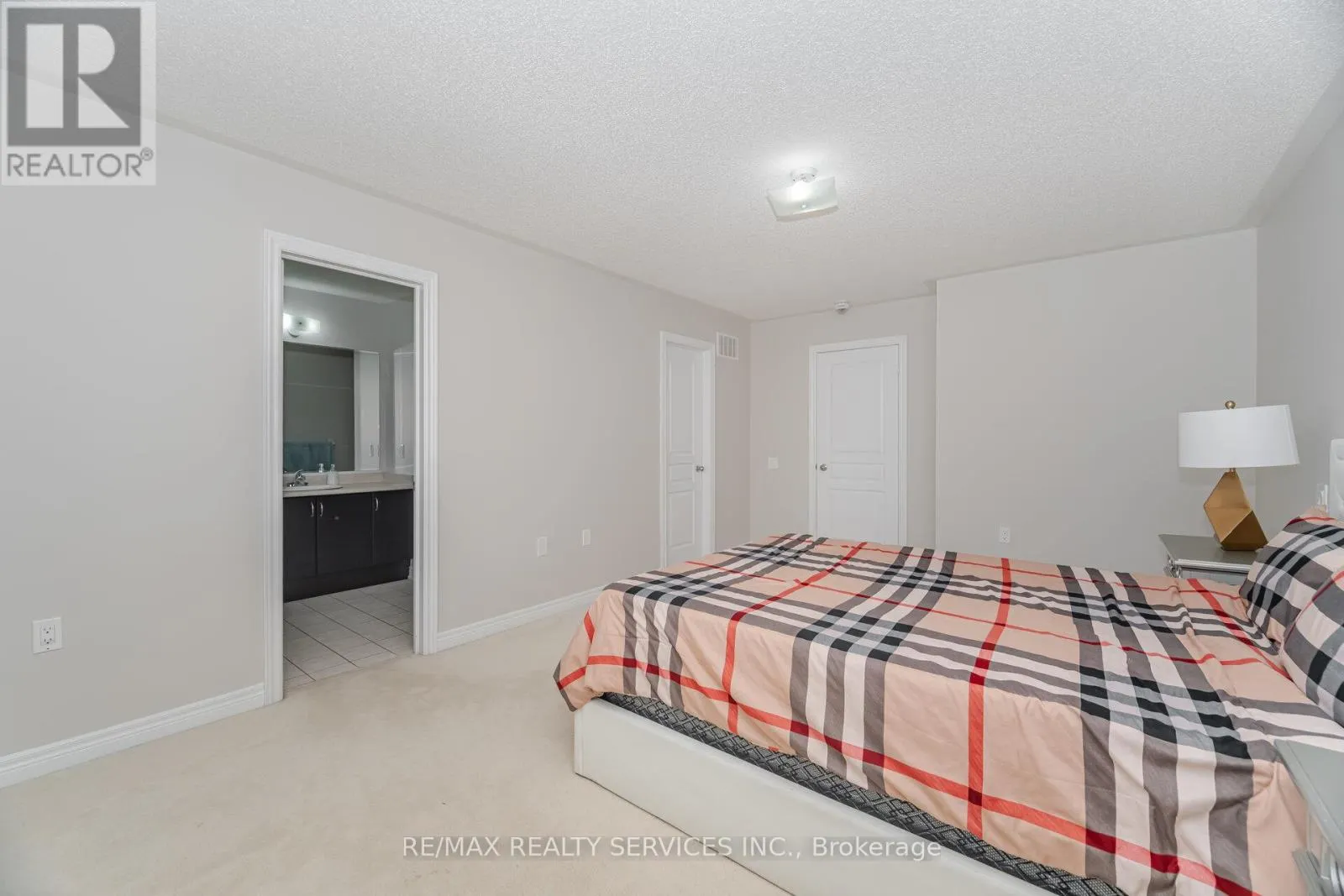 20 BLACKBERRY VALLEY CRESCENT