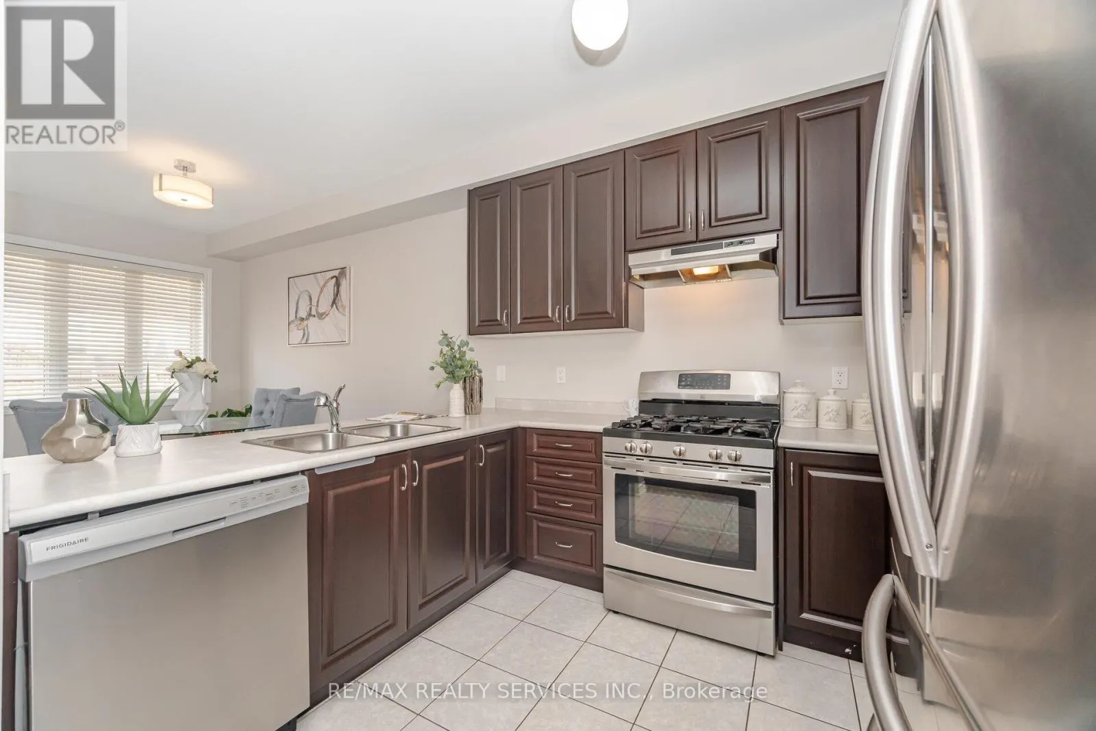 20 BLACKBERRY VALLEY CRESCENT