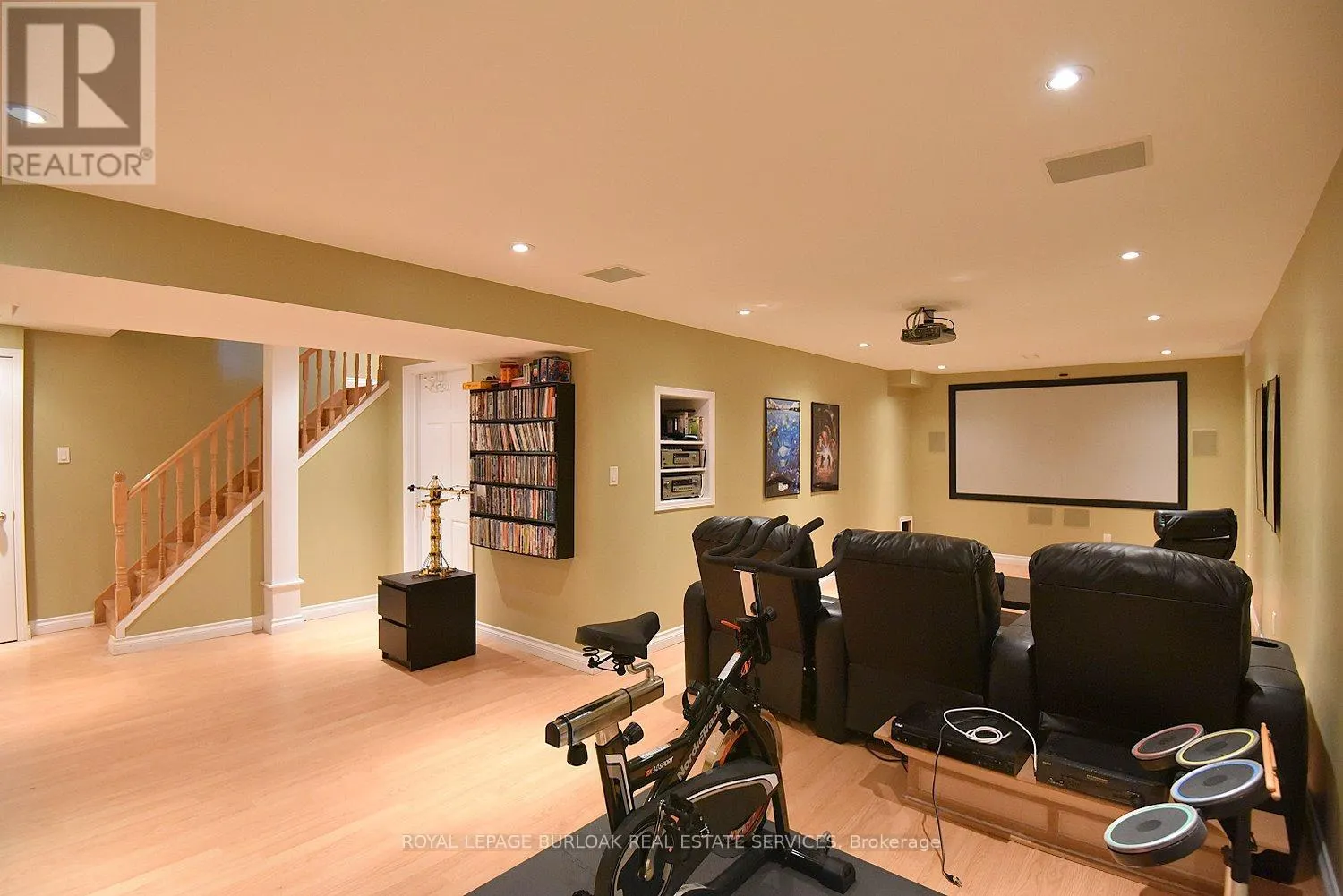 4002 JARVIS CRESCENT