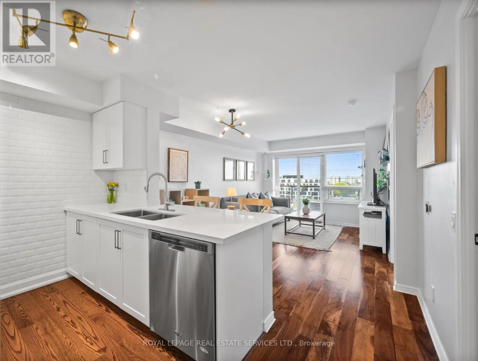 812 - 61 HEINTZMAN STREET