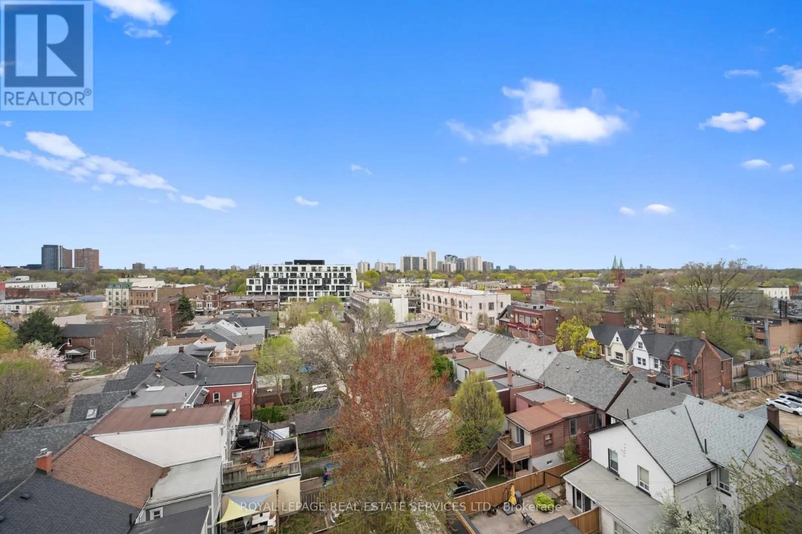812 - 61 HEINTZMAN STREET