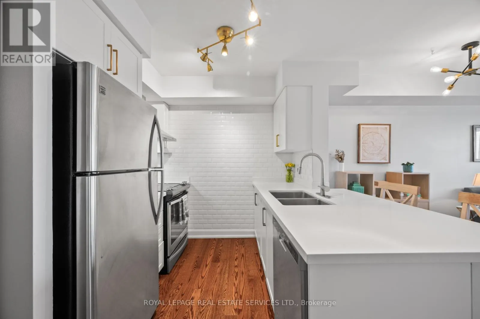 812 - 61 HEINTZMAN STREET