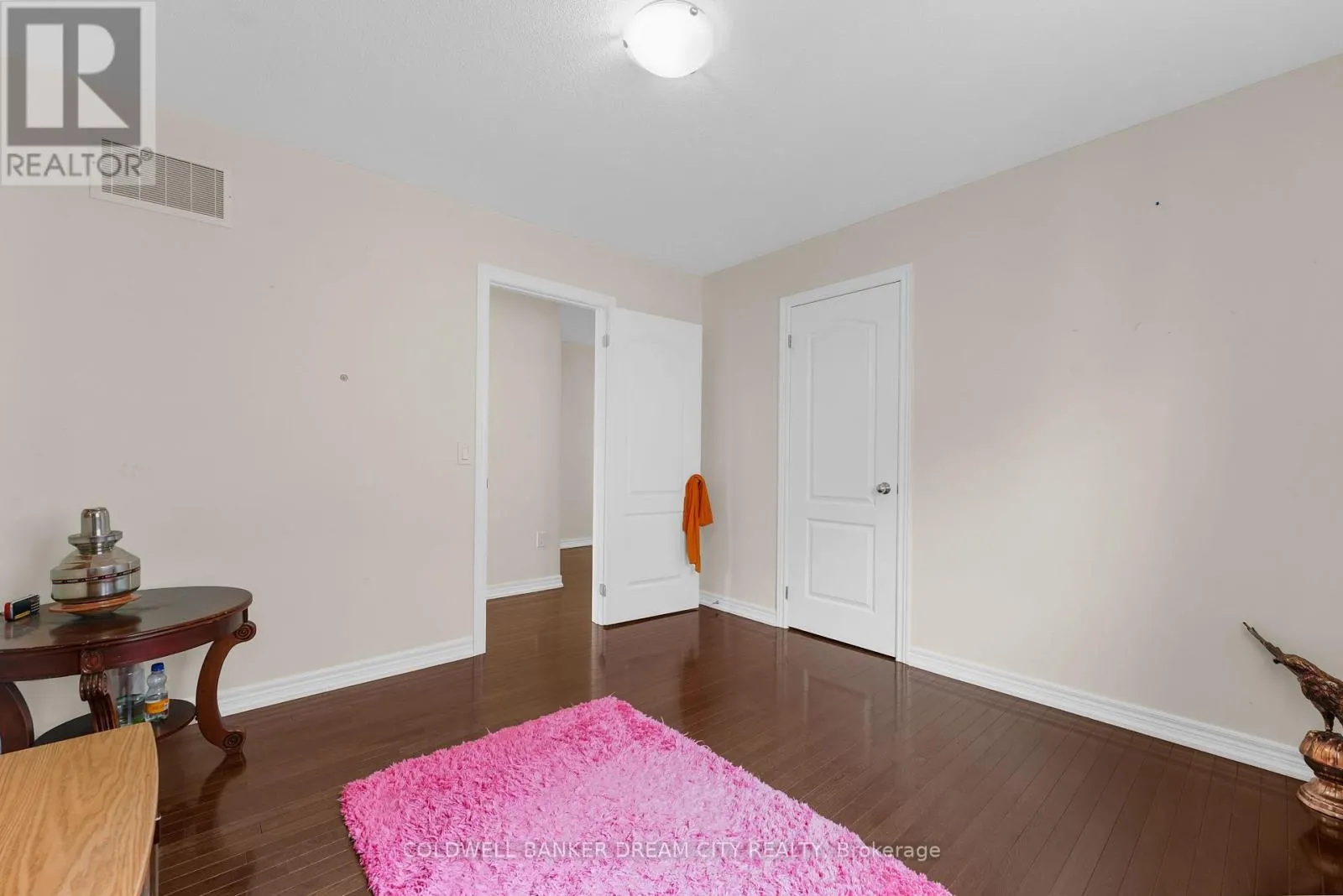 4 AUTUMN ARBOUR ROAD