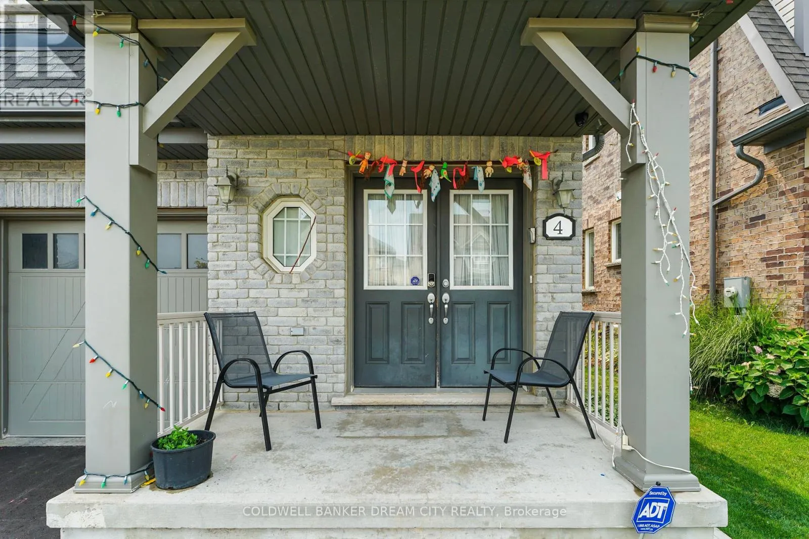 4 AUTUMN ARBOUR ROAD