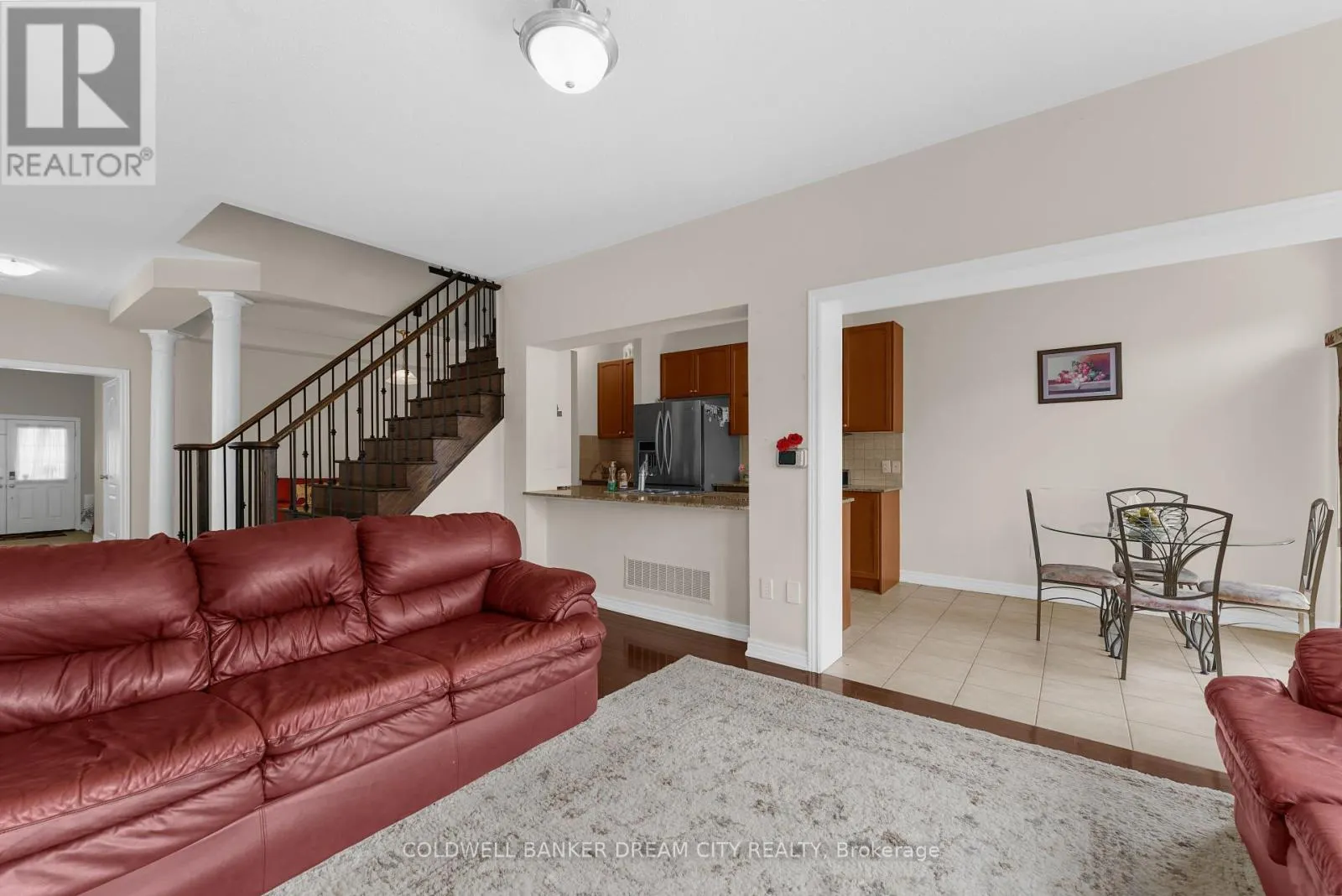 4 AUTUMN ARBOUR ROAD