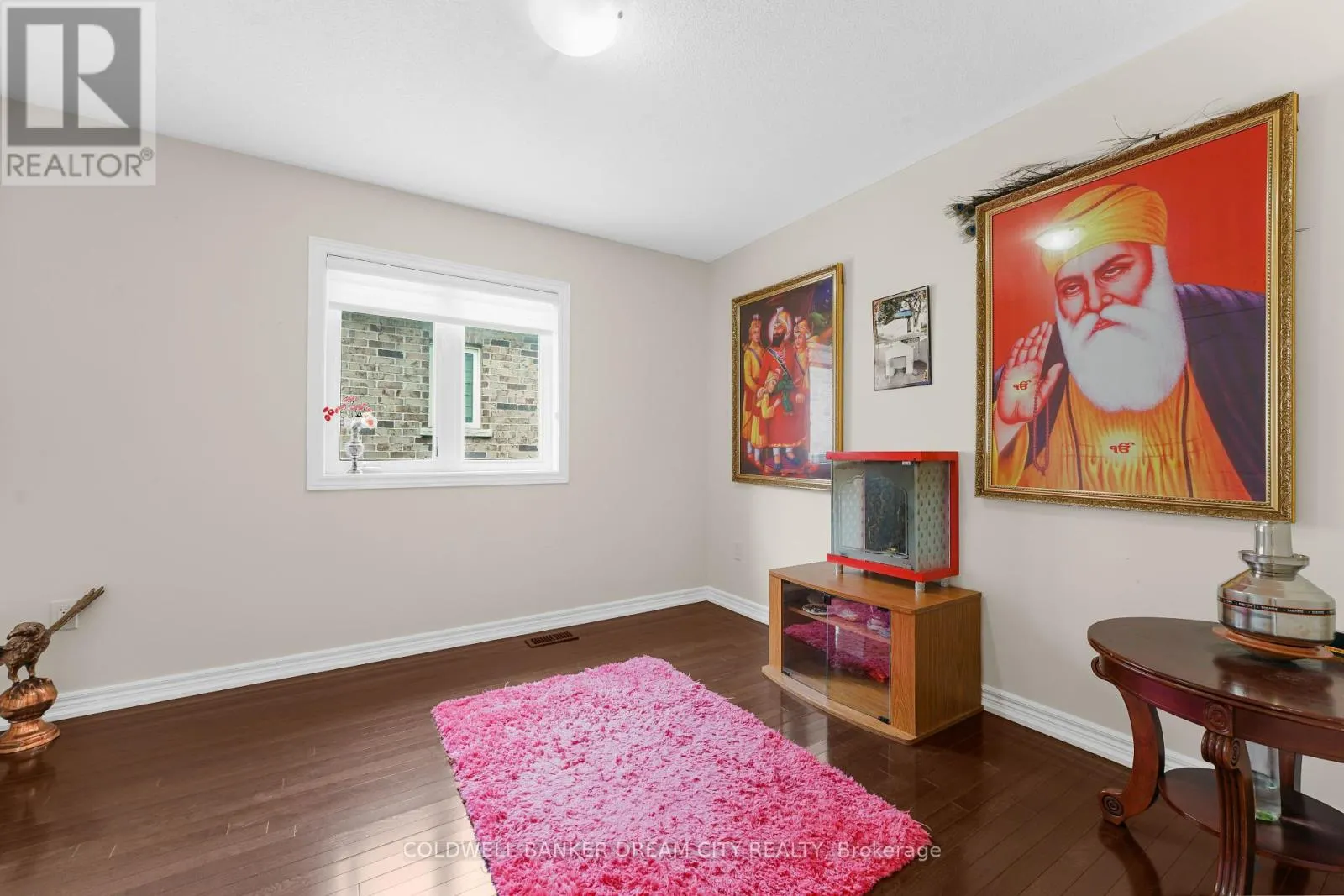 4 AUTUMN ARBOUR ROAD