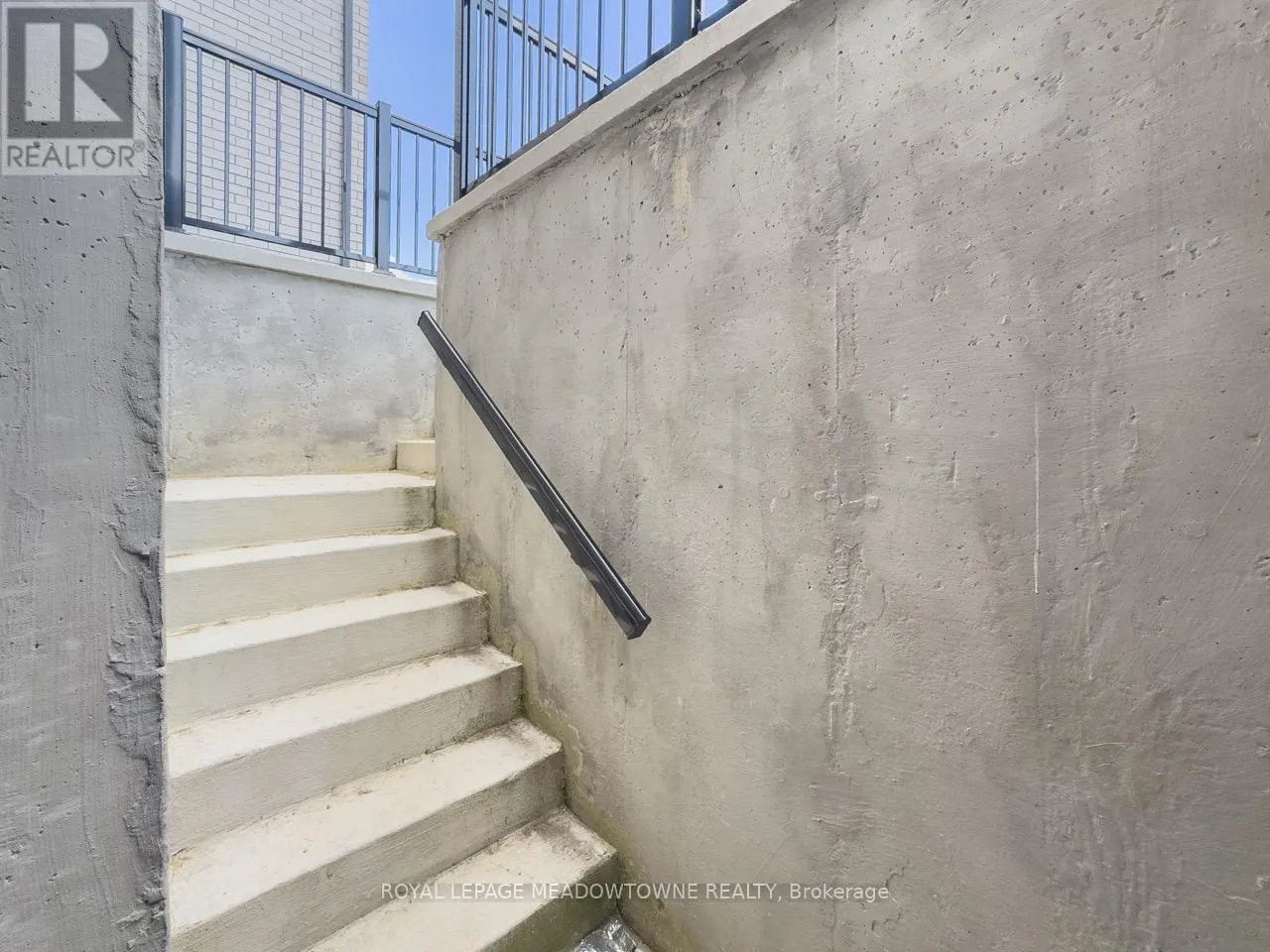 19 LIPPA DRIVE