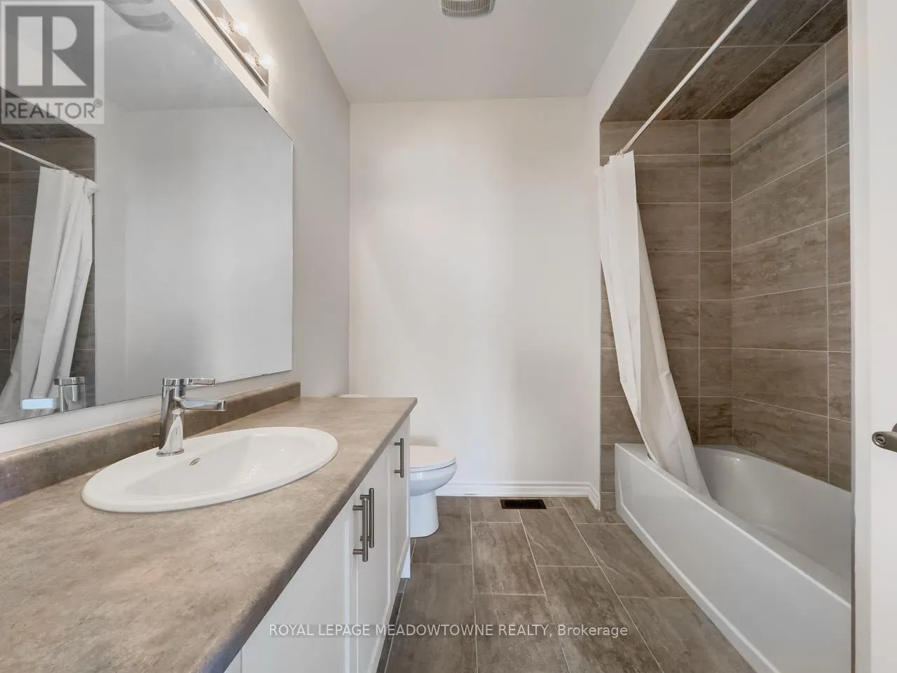 19 LIPPA DRIVE