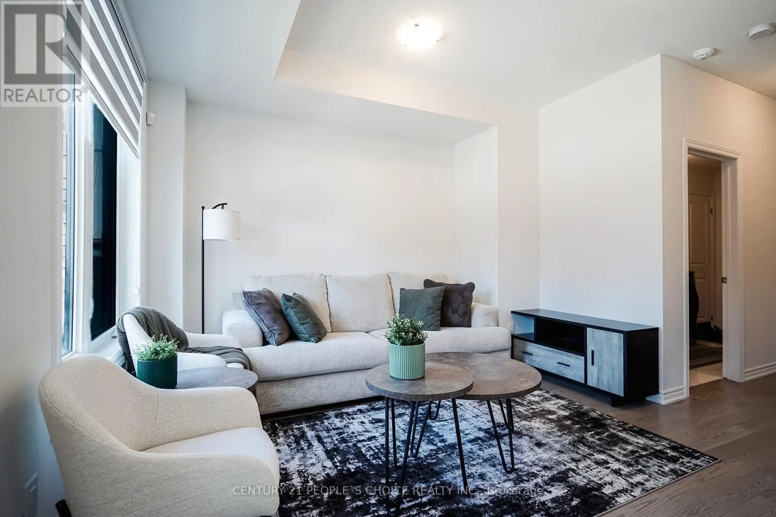 41 MINNOCK STREET W