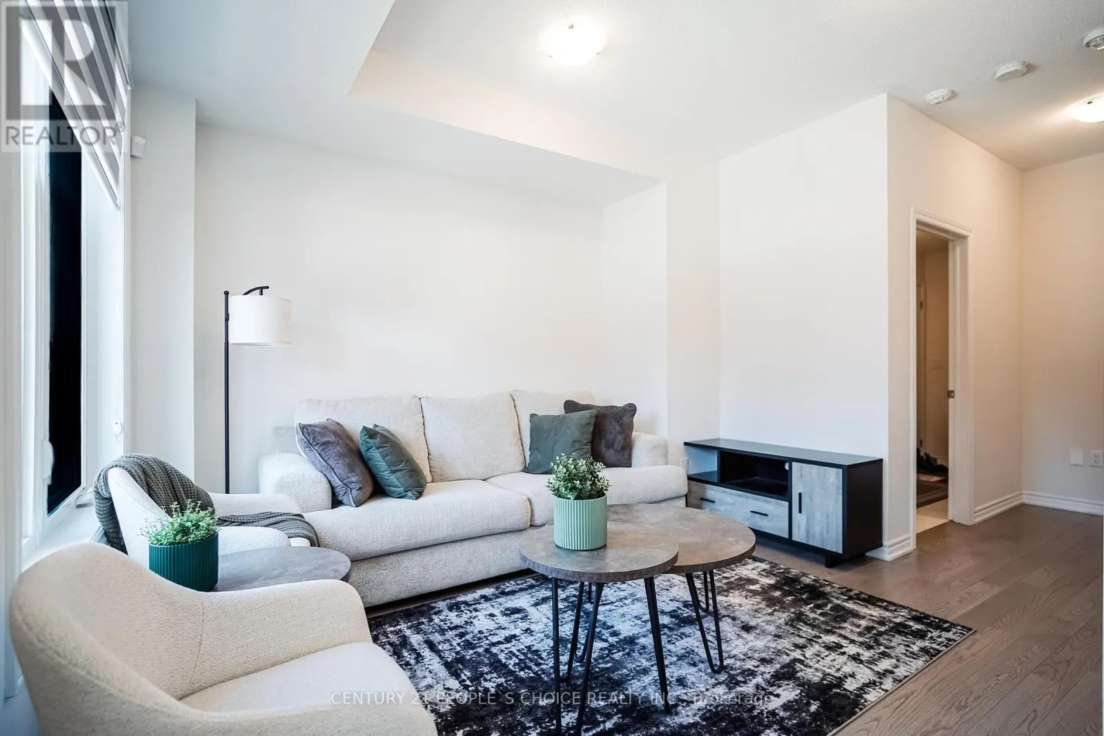 41 MINNOCK STREET W