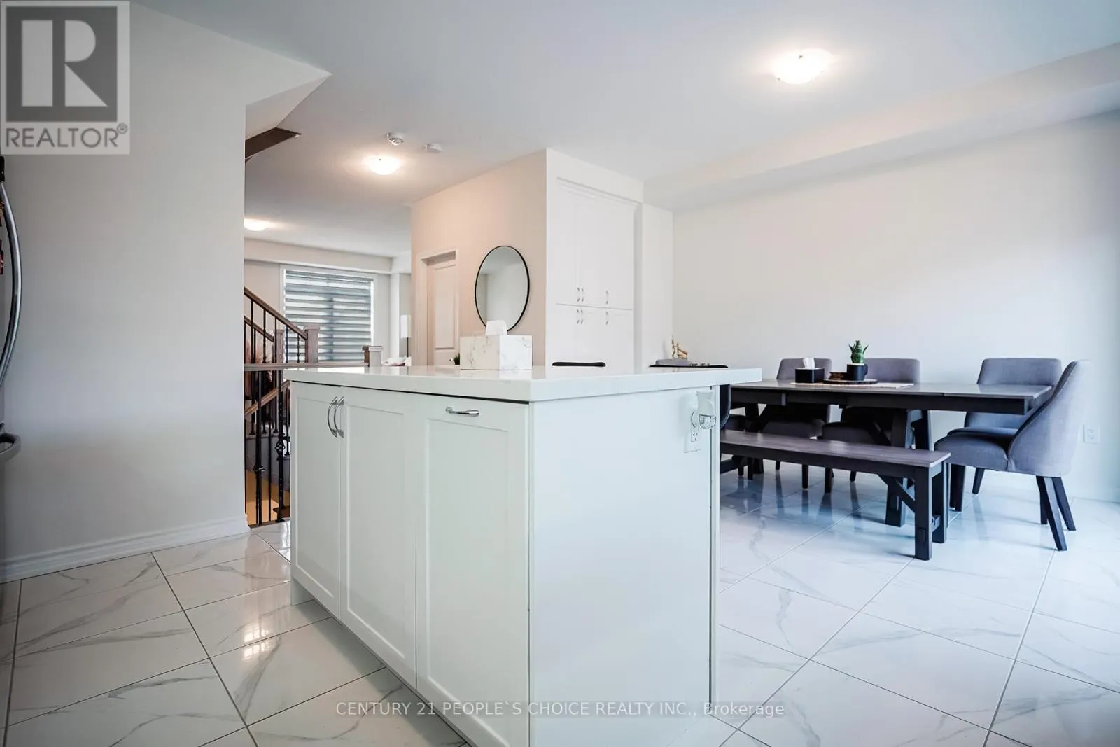 41 MINNOCK STREET W