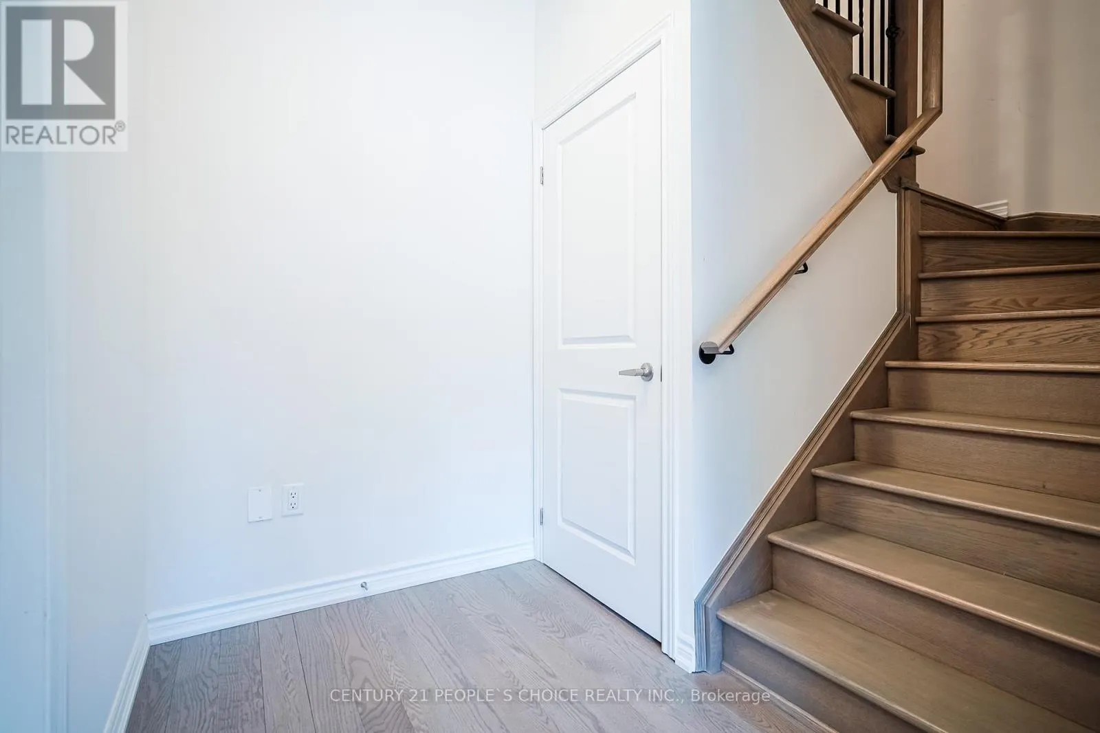 41 MINNOCK STREET W