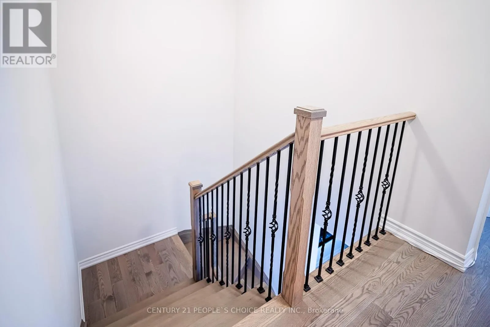 41 MINNOCK STREET W