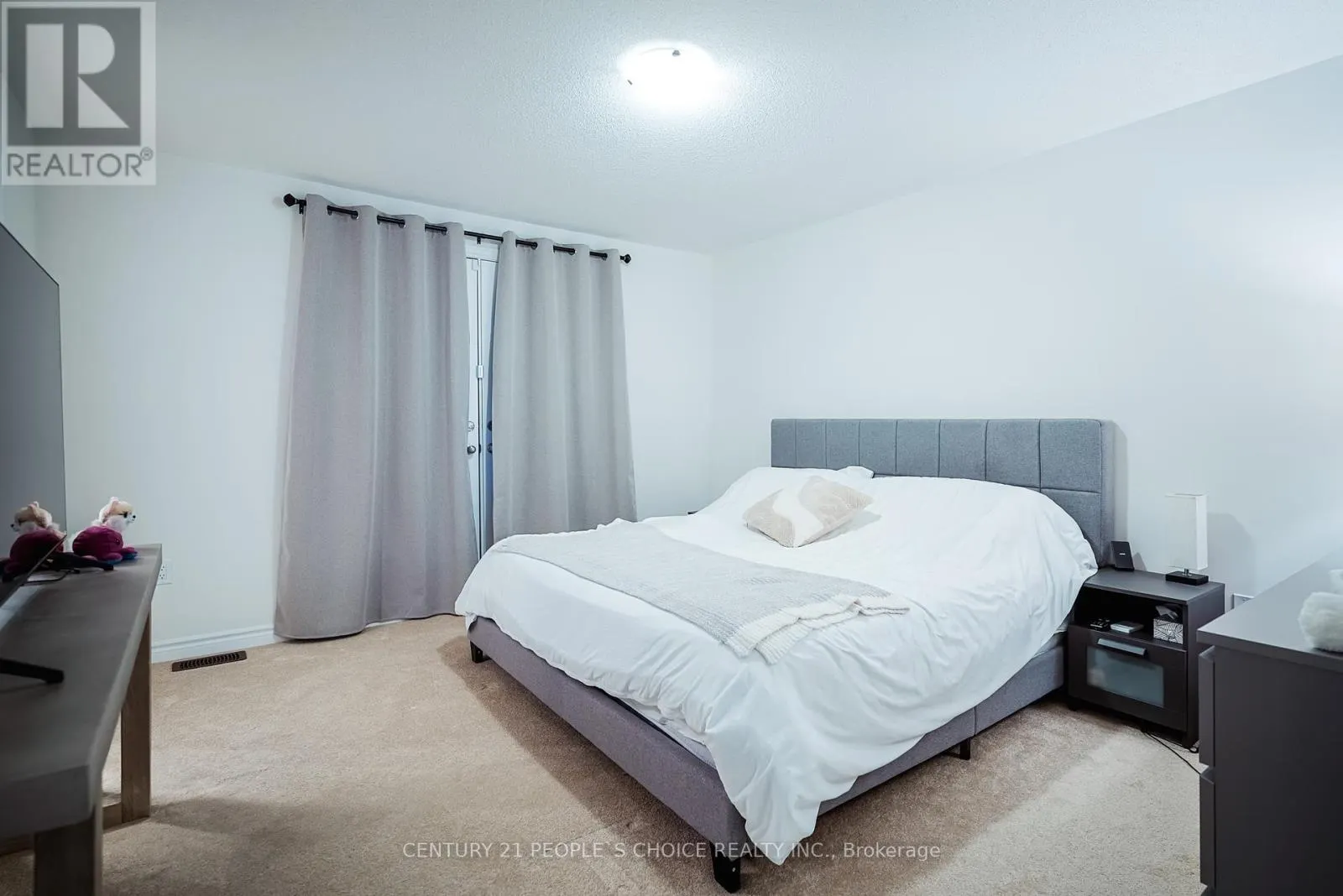 41 MINNOCK STREET W