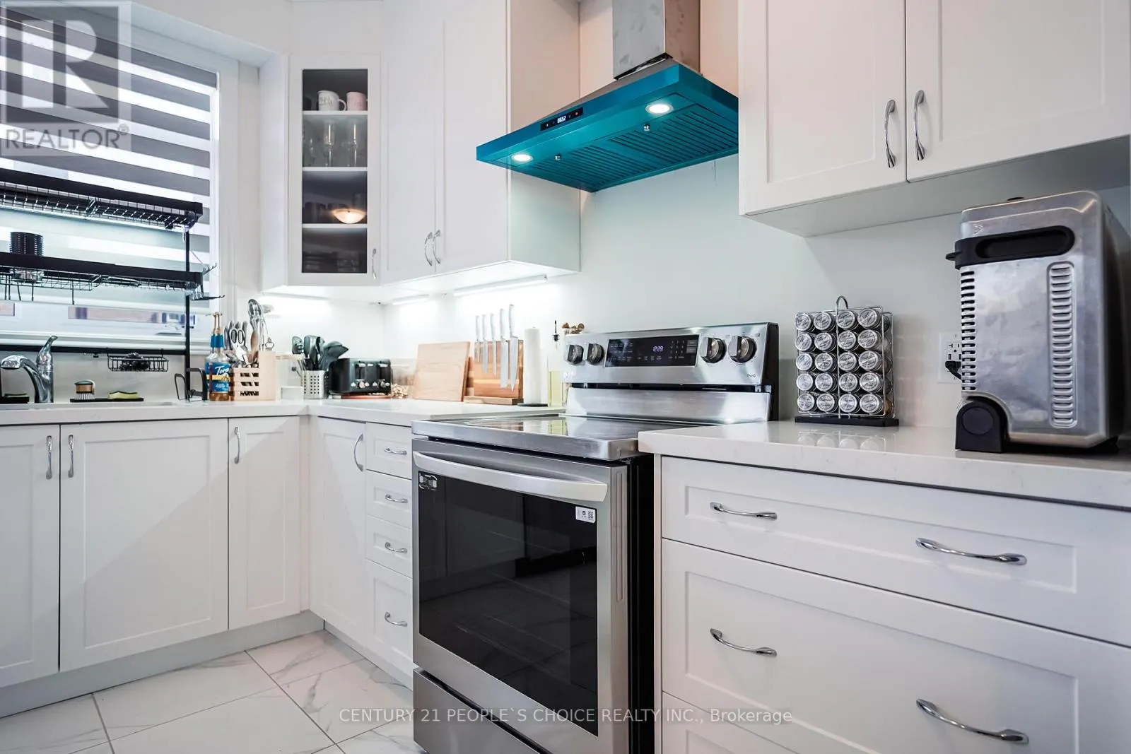 41 MINNOCK STREET W