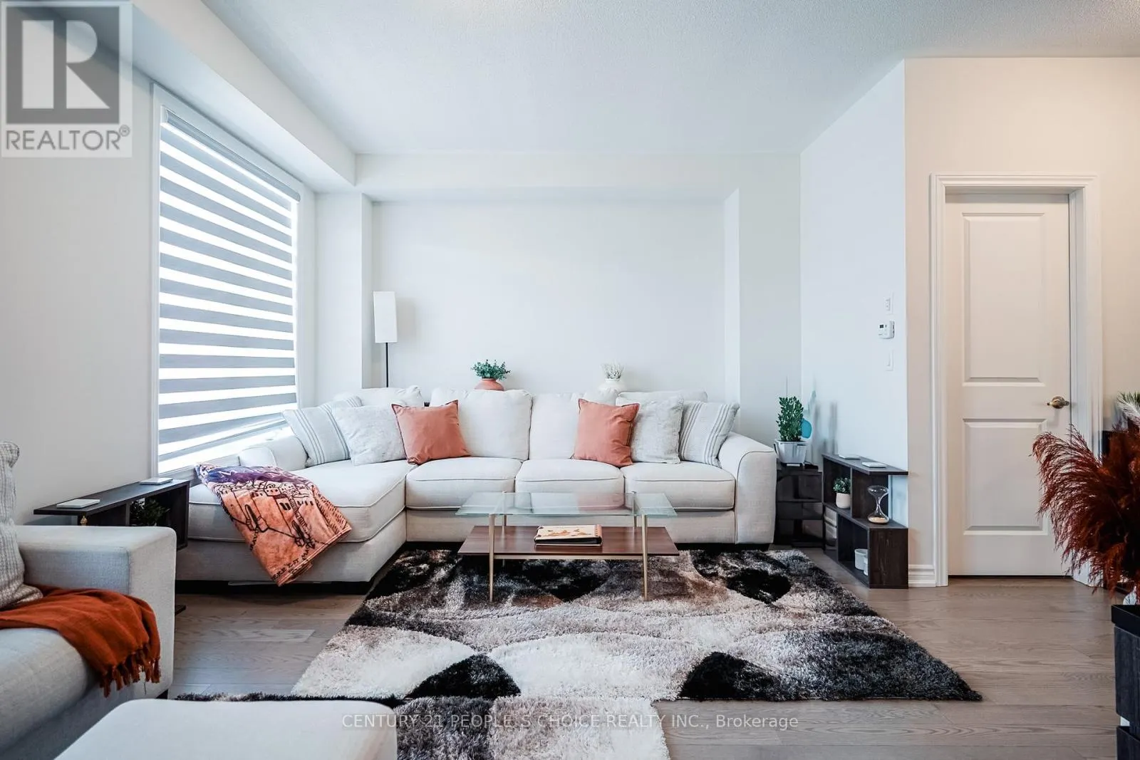 41 MINNOCK STREET W