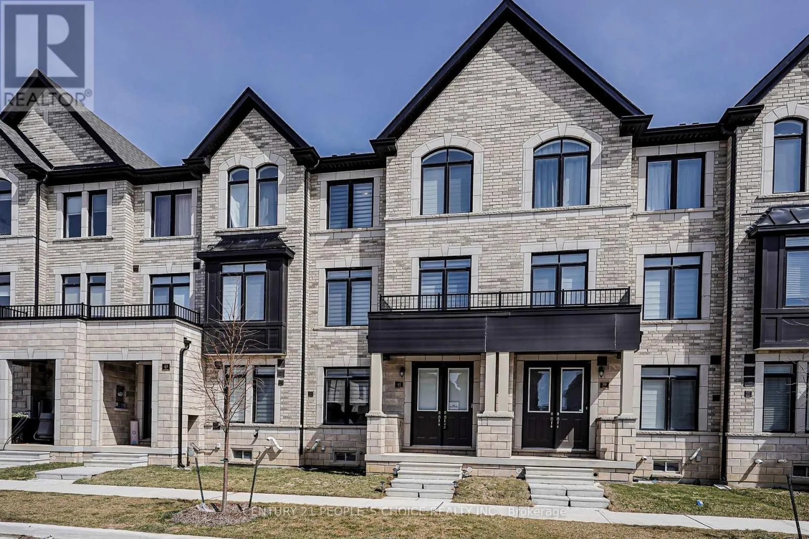 41 MINNOCK STREET W