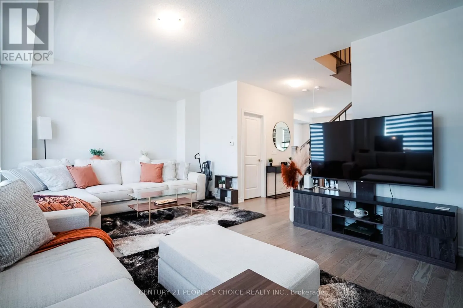 41 MINNOCK STREET W