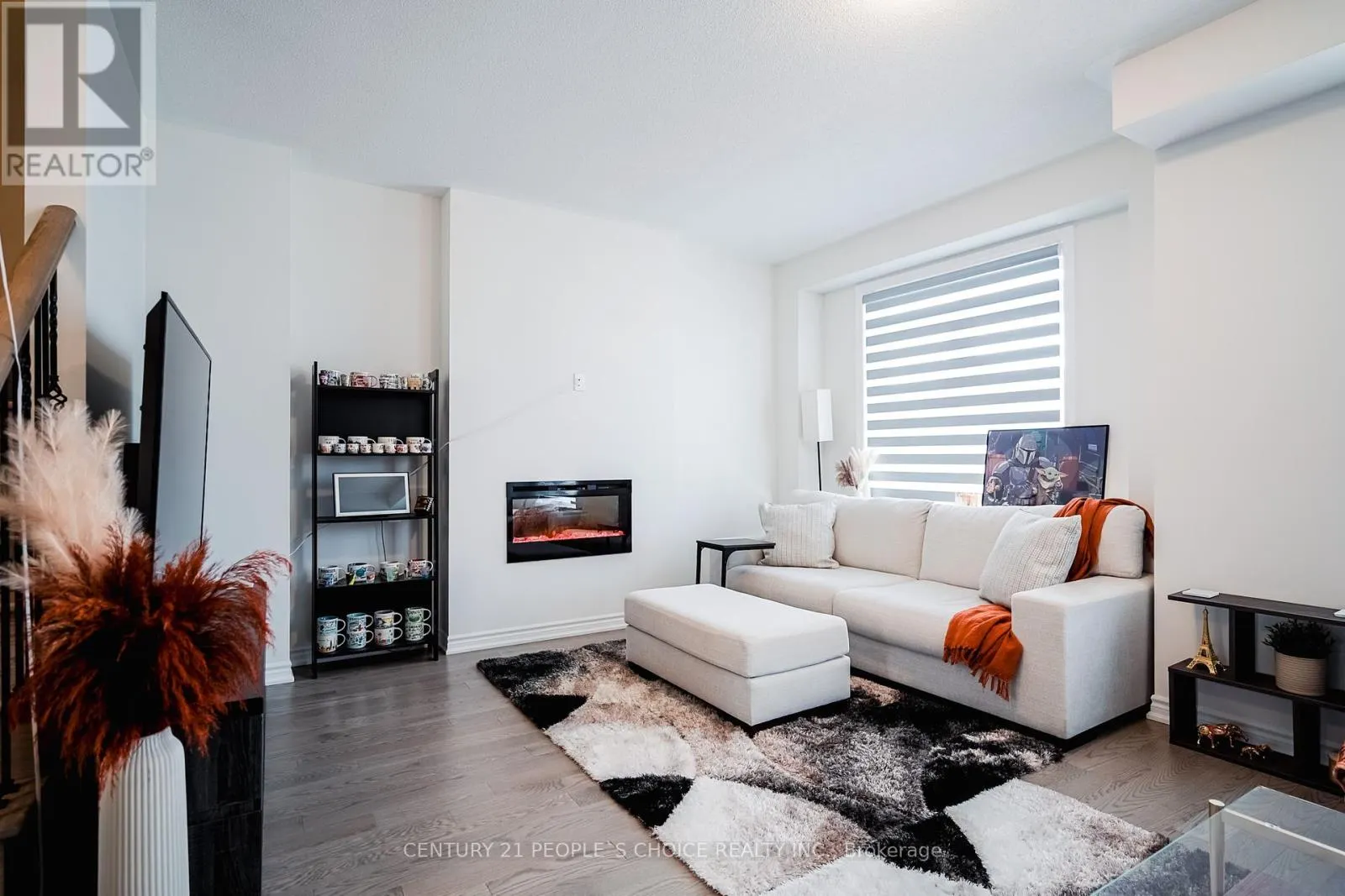 41 MINNOCK STREET W