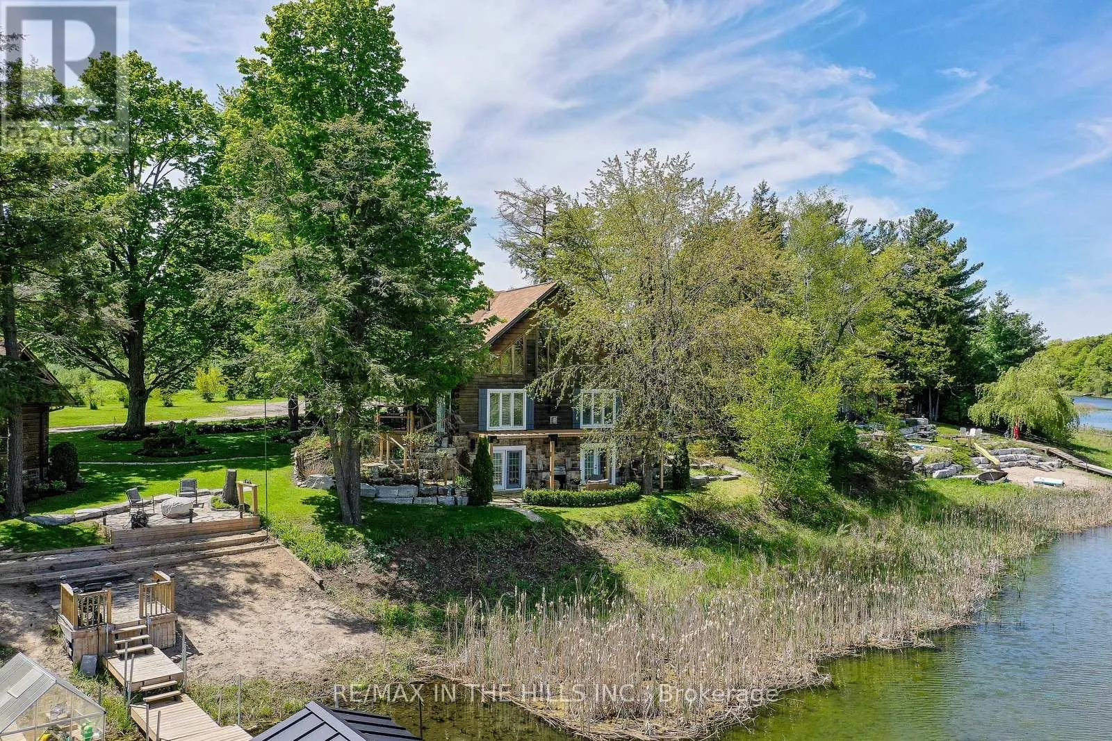 143 - 143 GREEN LAKE ROAD W