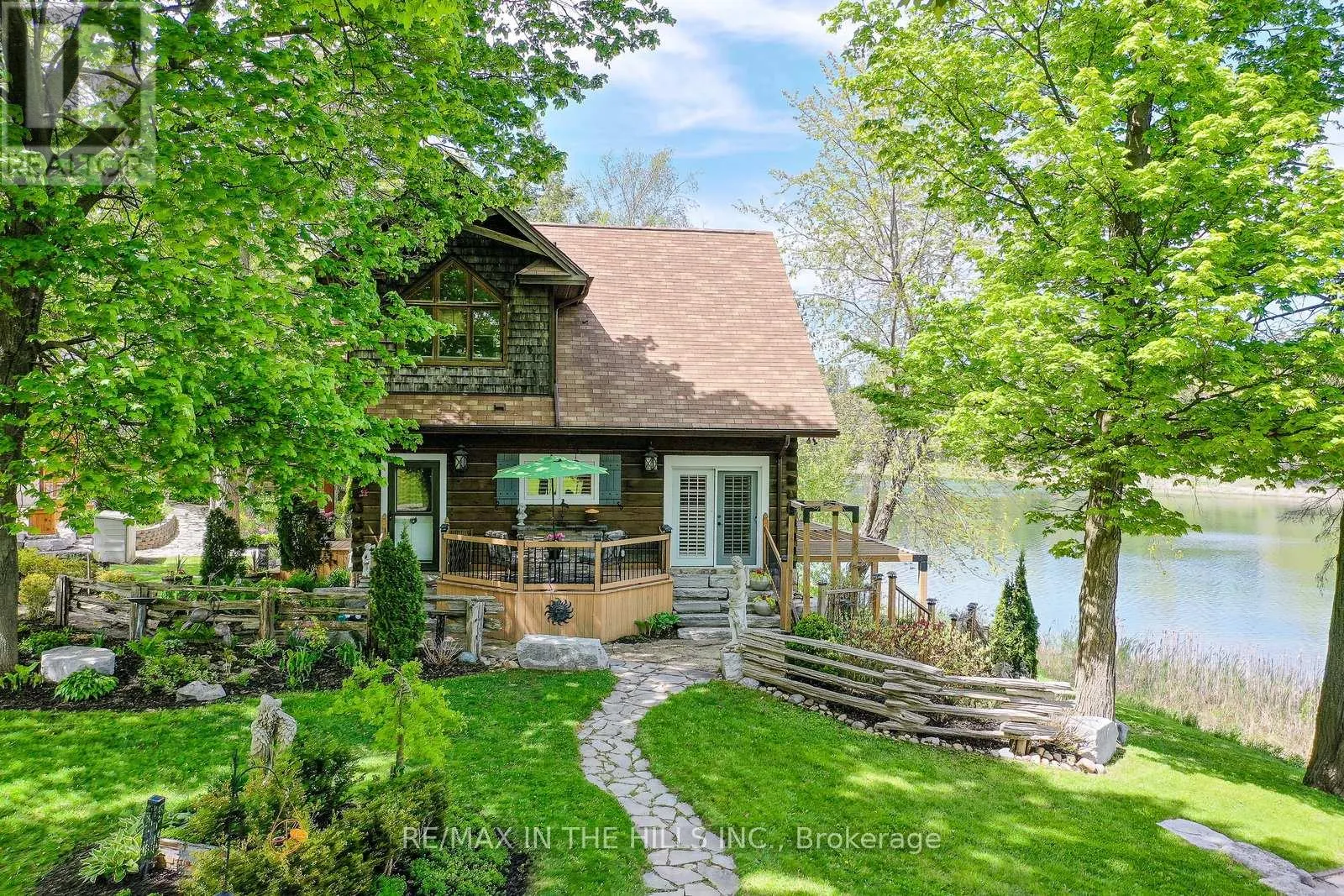 143 - 143 GREEN LAKE ROAD W
