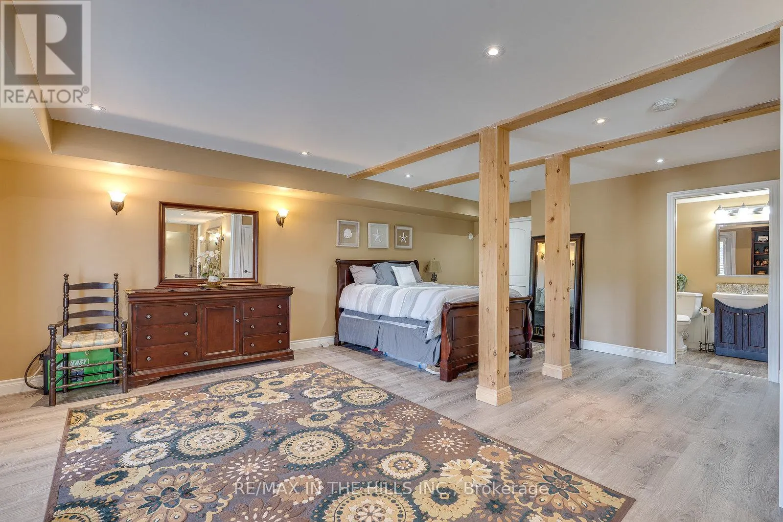 143 - 143 GREEN LAKE ROAD W